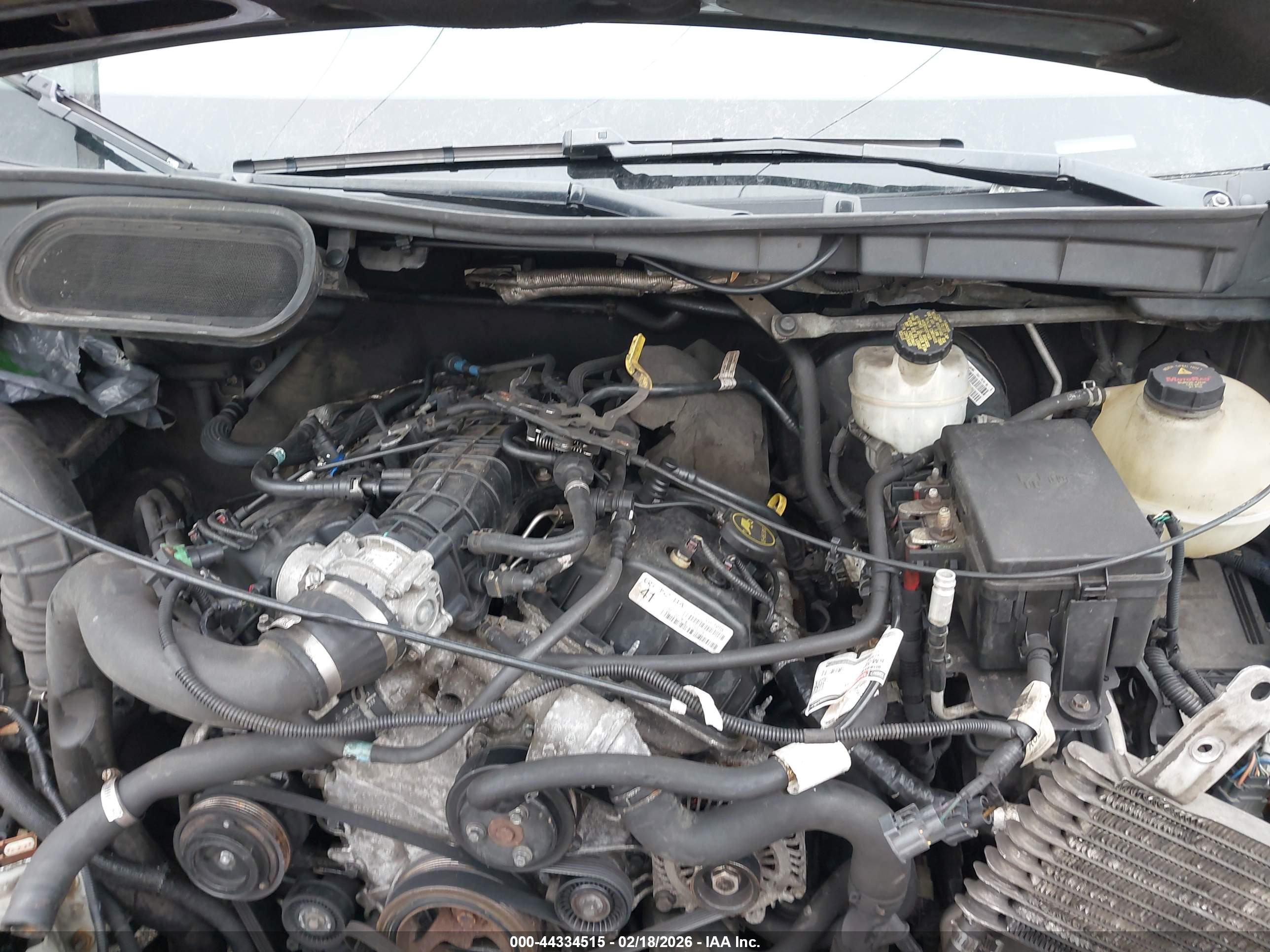 FORD TRANSIT-350 image 10