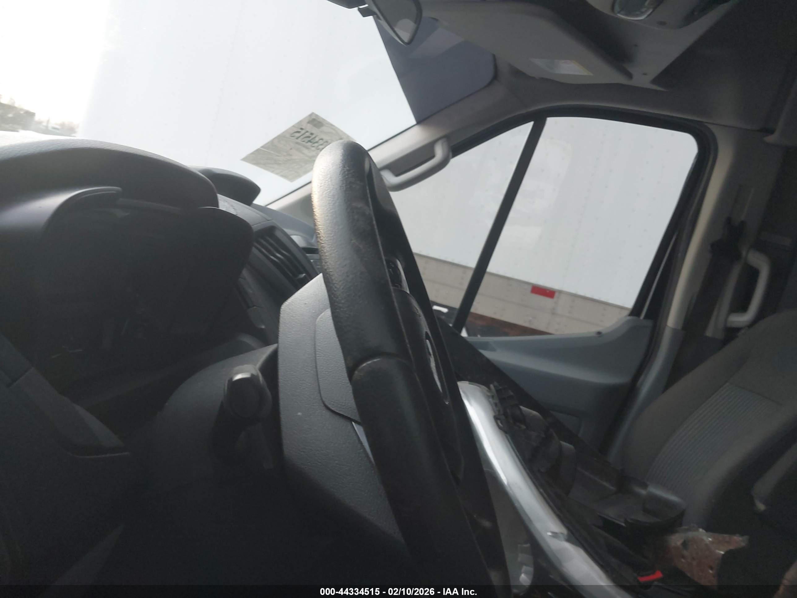FORD TRANSIT-350 image 6