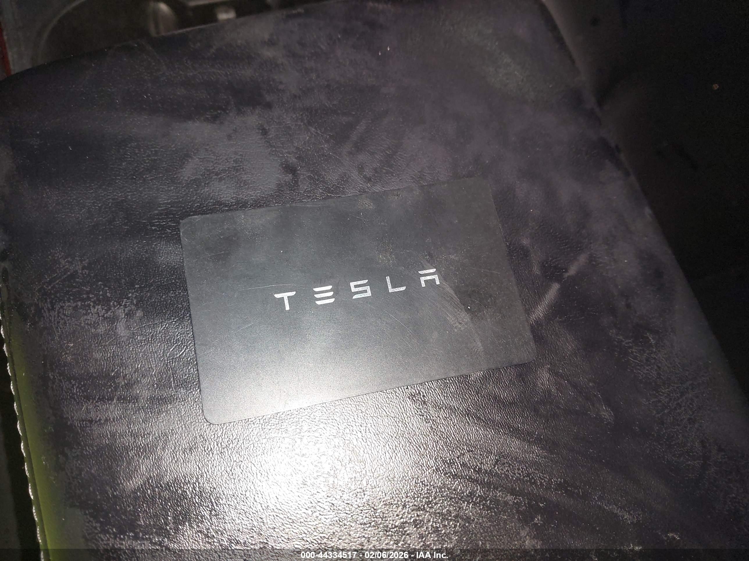 TESLA MODEL image 11