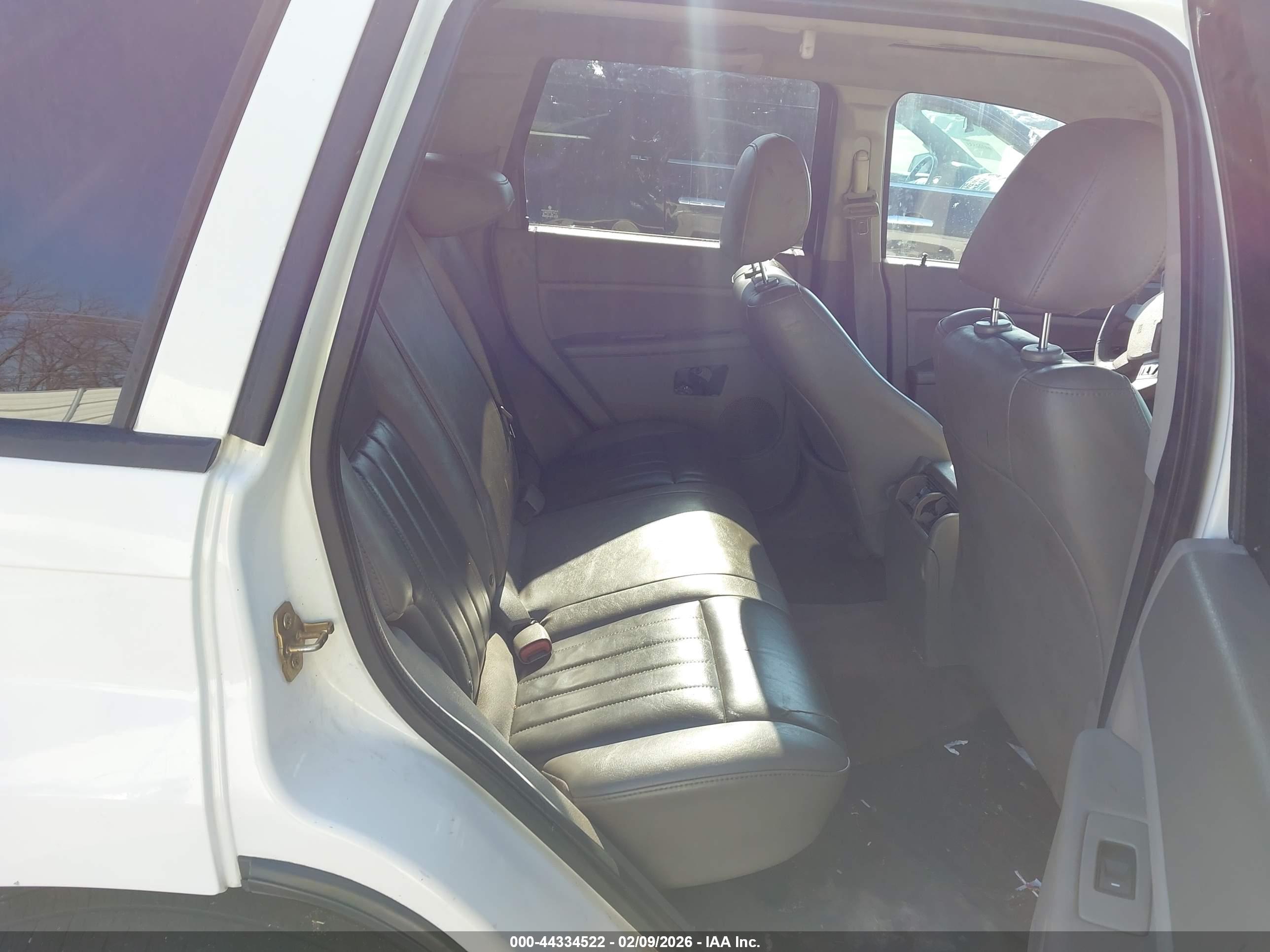 JEEP GRAND image 8
