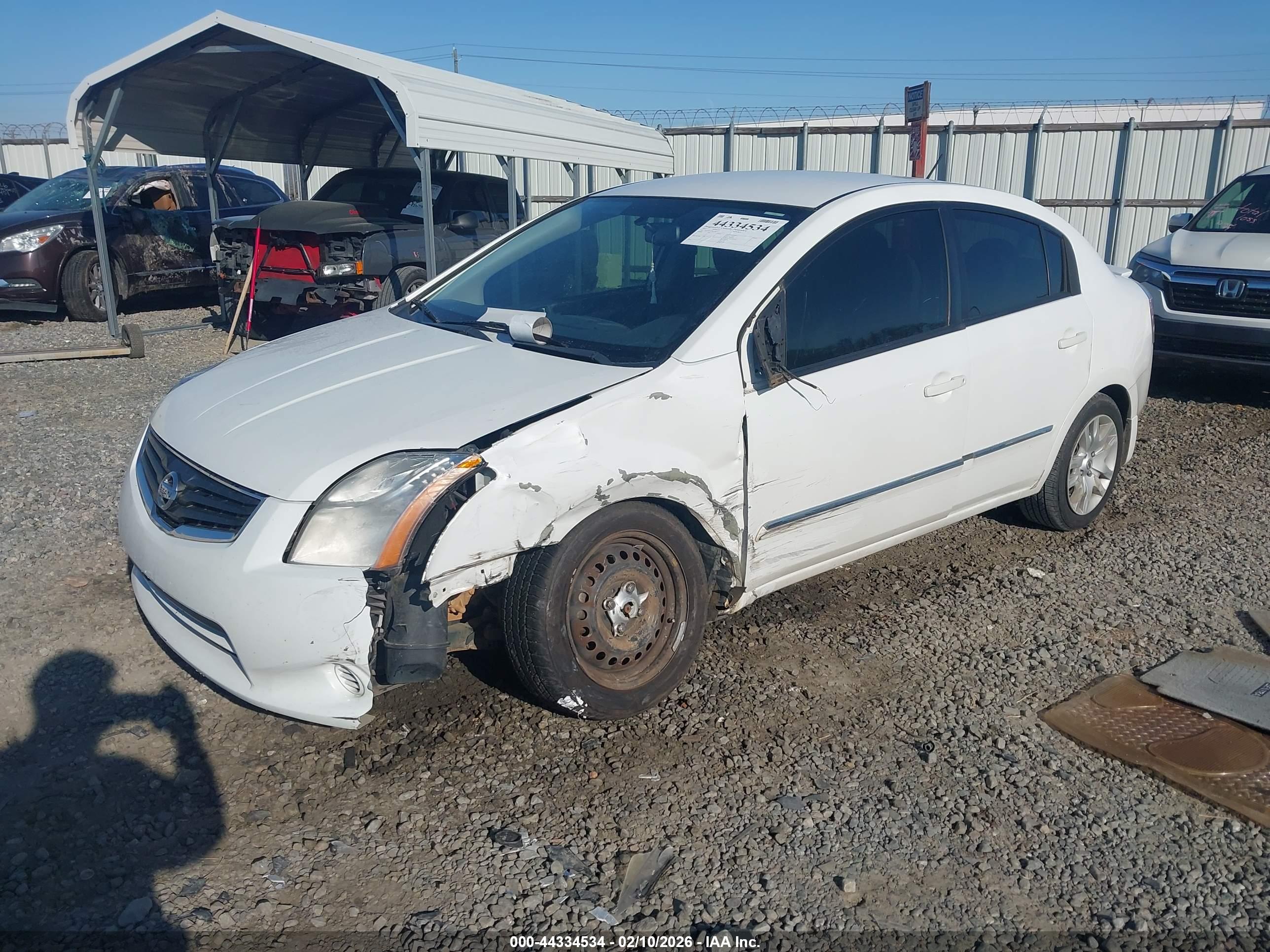 NISSAN SENTRA image 2