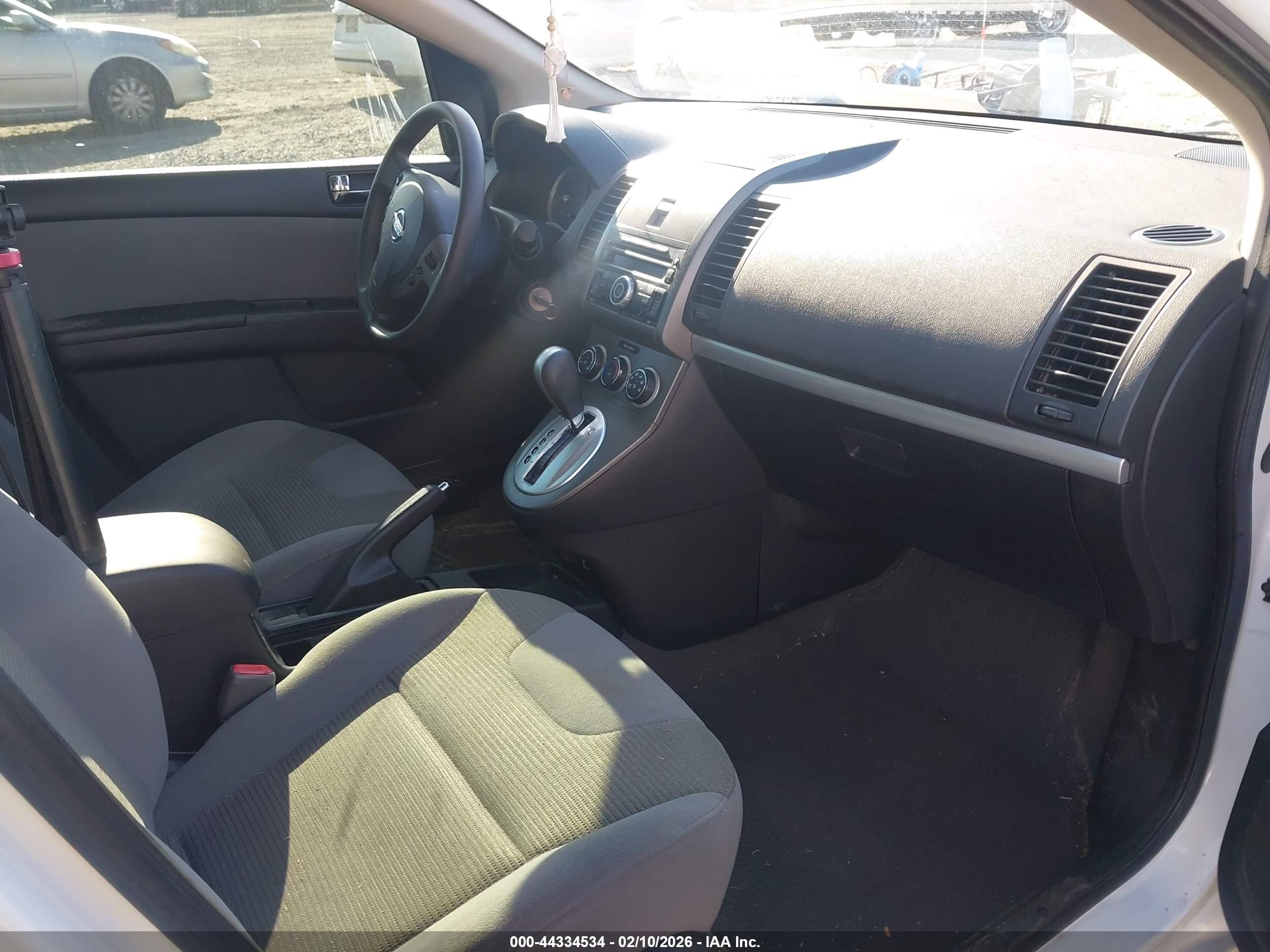 NISSAN SENTRA image 5
