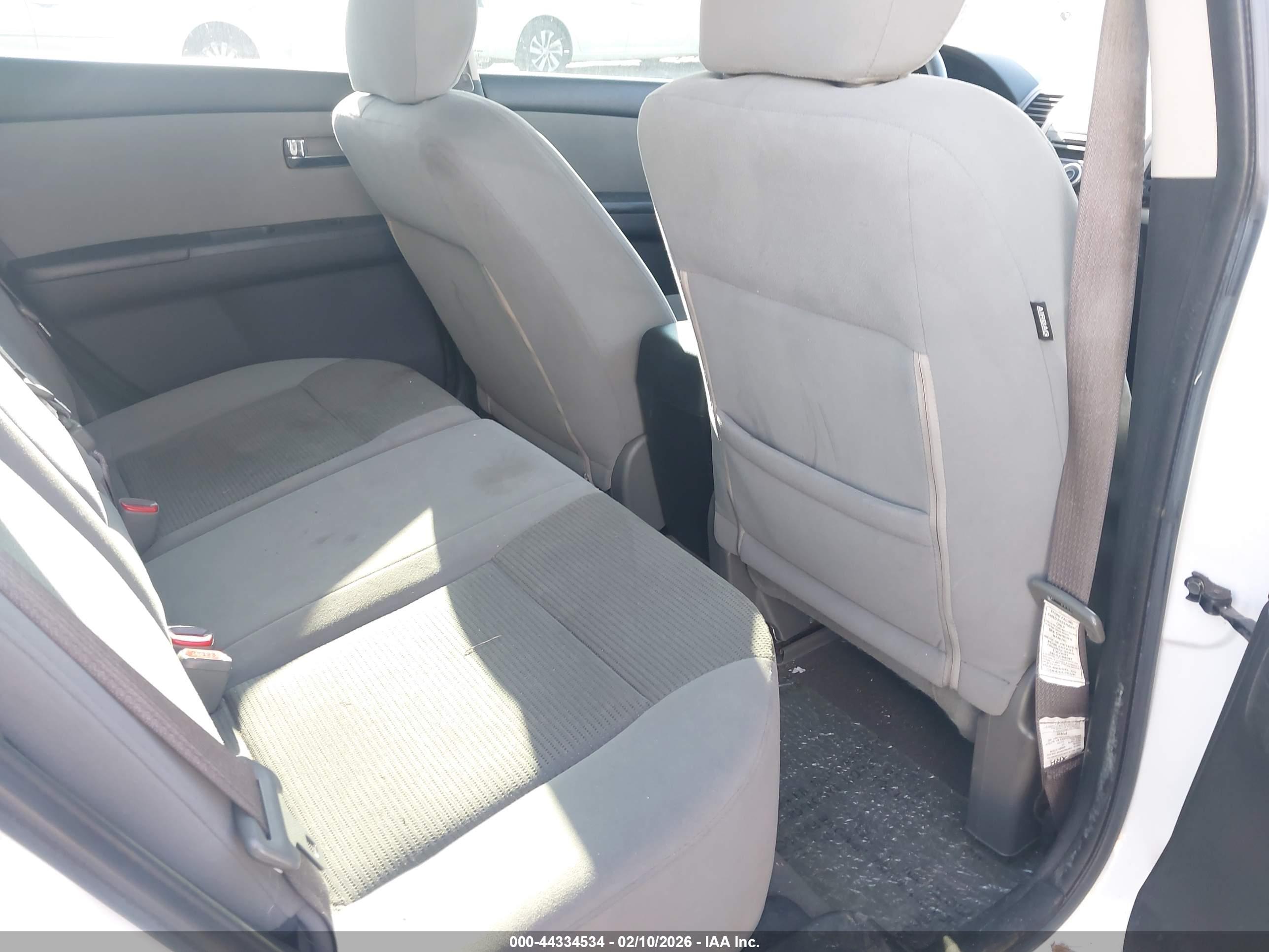 NISSAN SENTRA image 8