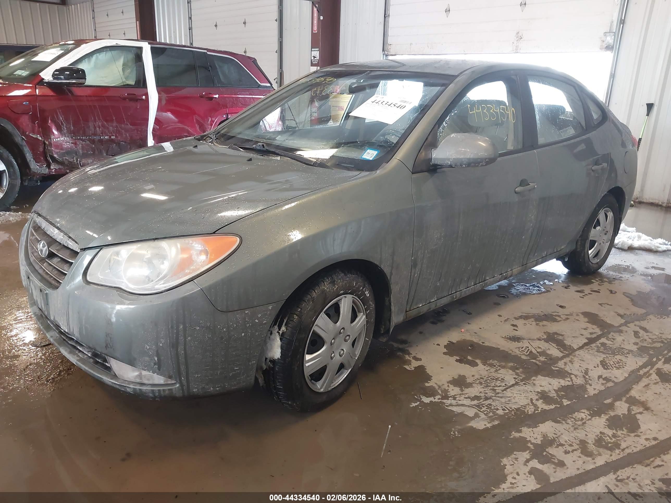 HYUNDAI ELANTRA image 2