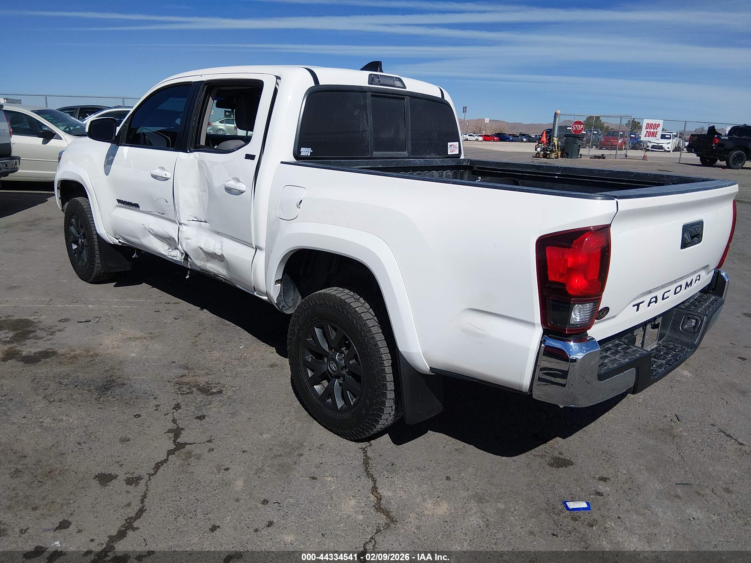 TOYOTA TACOMA image 3