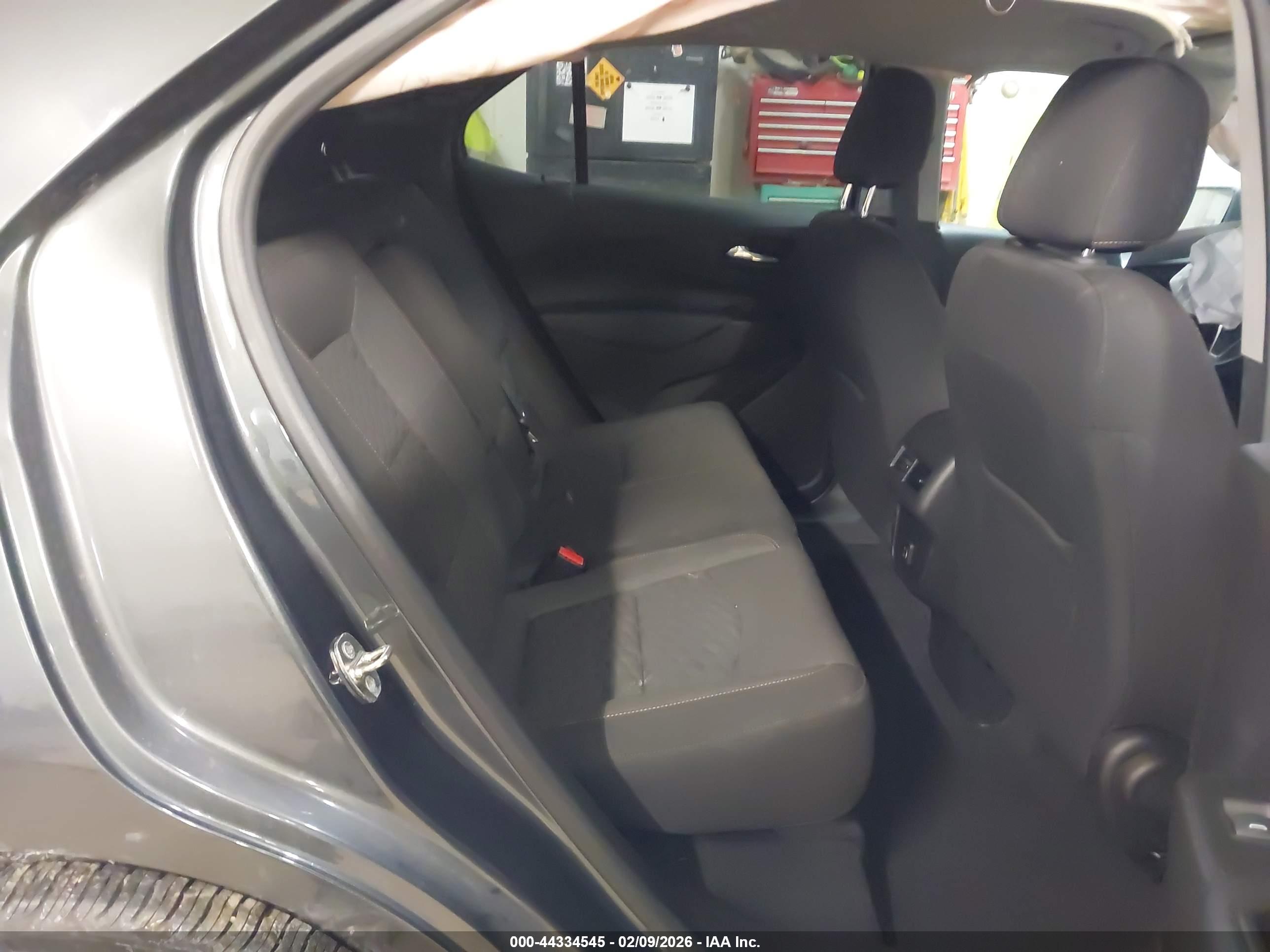 CHEVROLET EQUINOX image 8