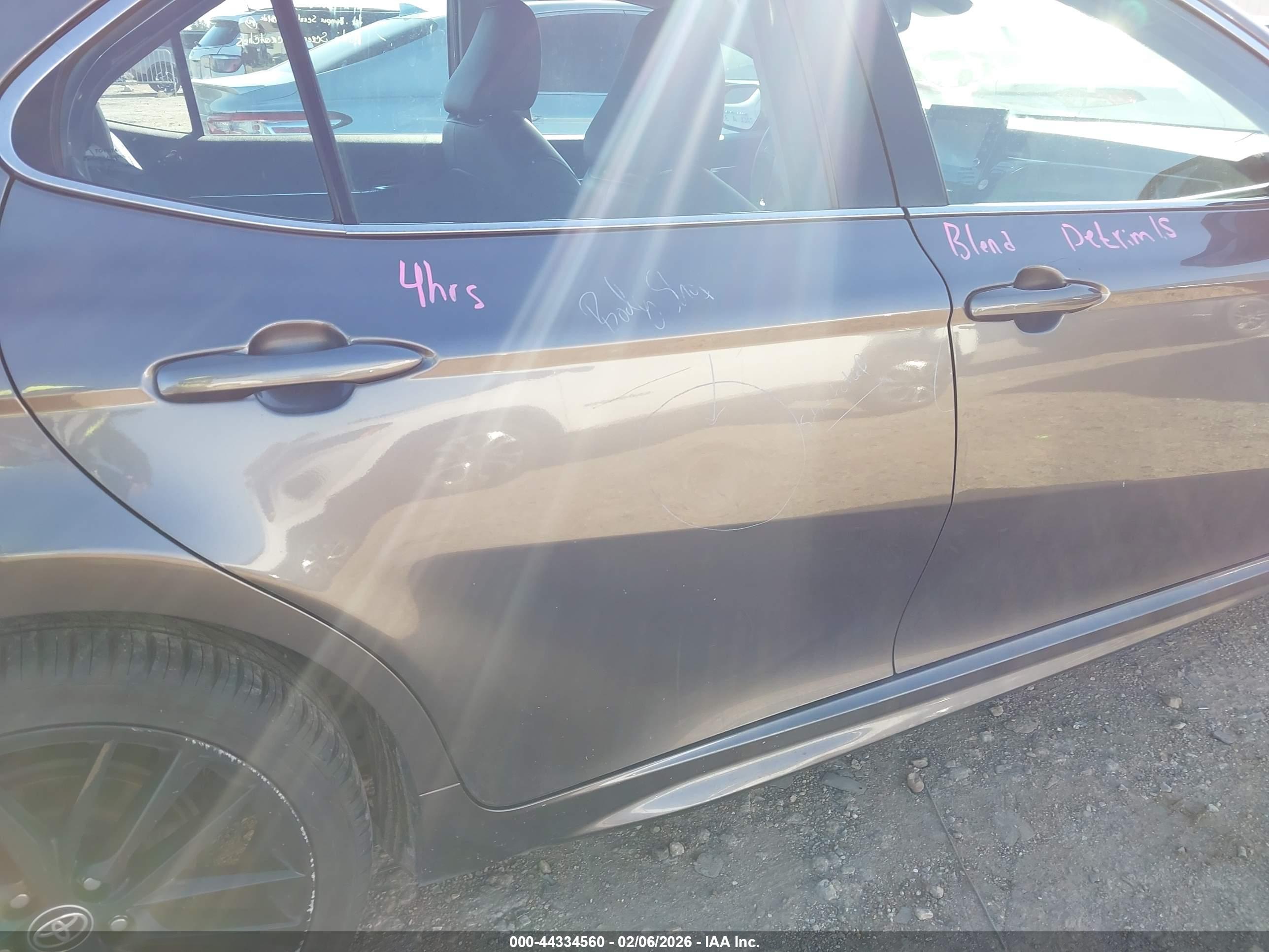 TOYOTA CAMRY image 6