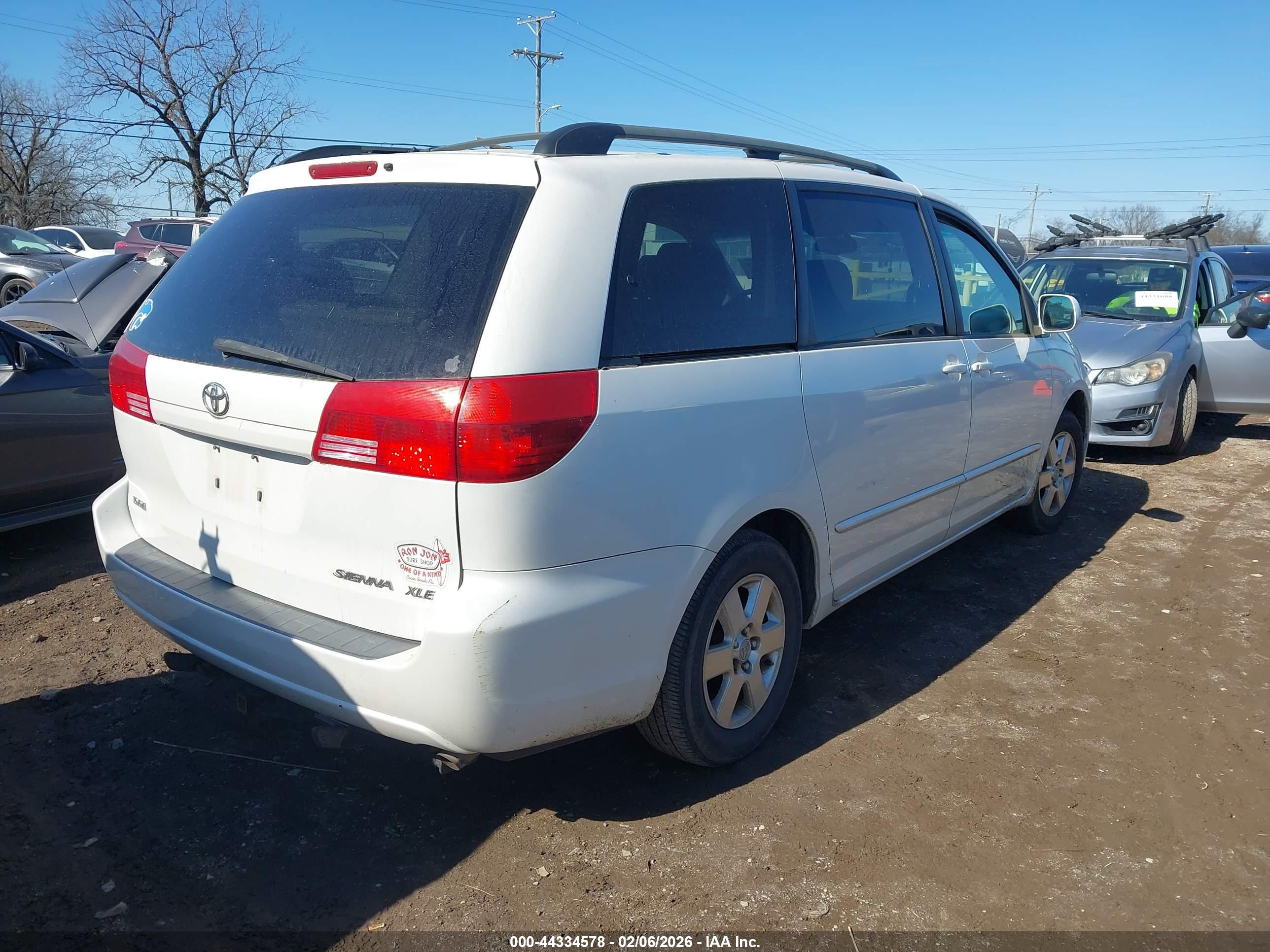 TOYOTA SIENNA image 4