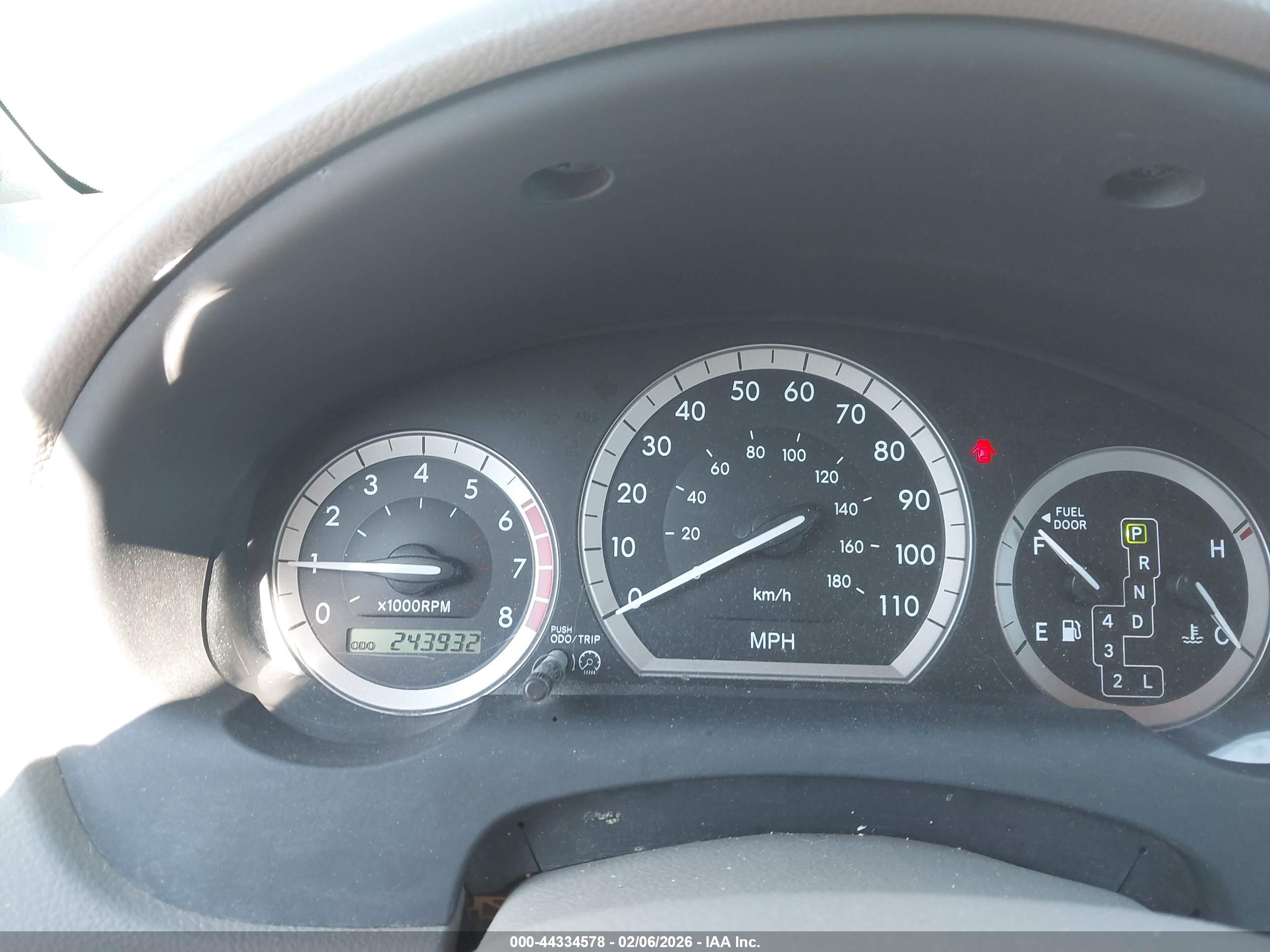 TOYOTA SIENNA image 7