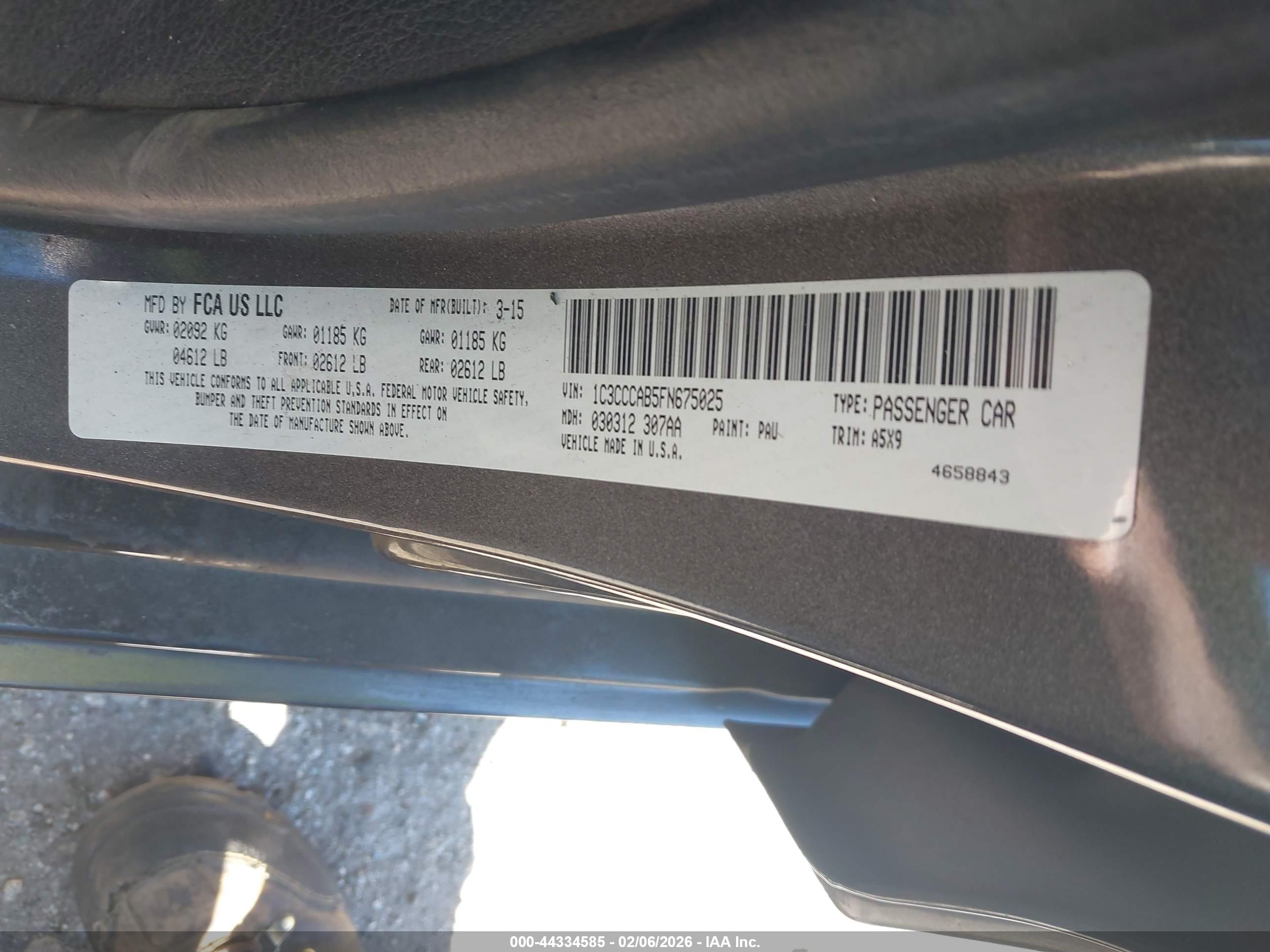 CHRYSLER 200 image 9