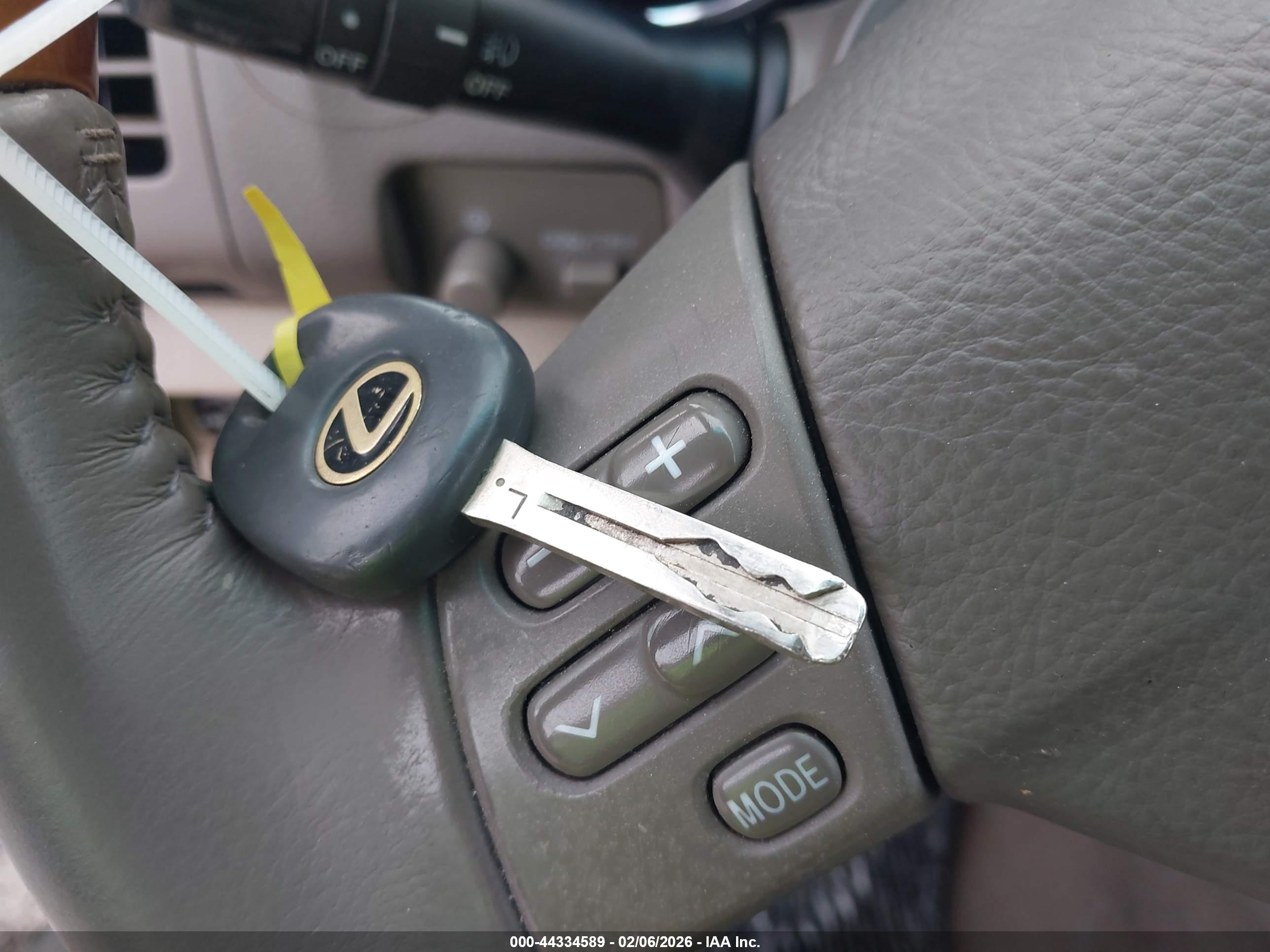 LEXUS RX image 11