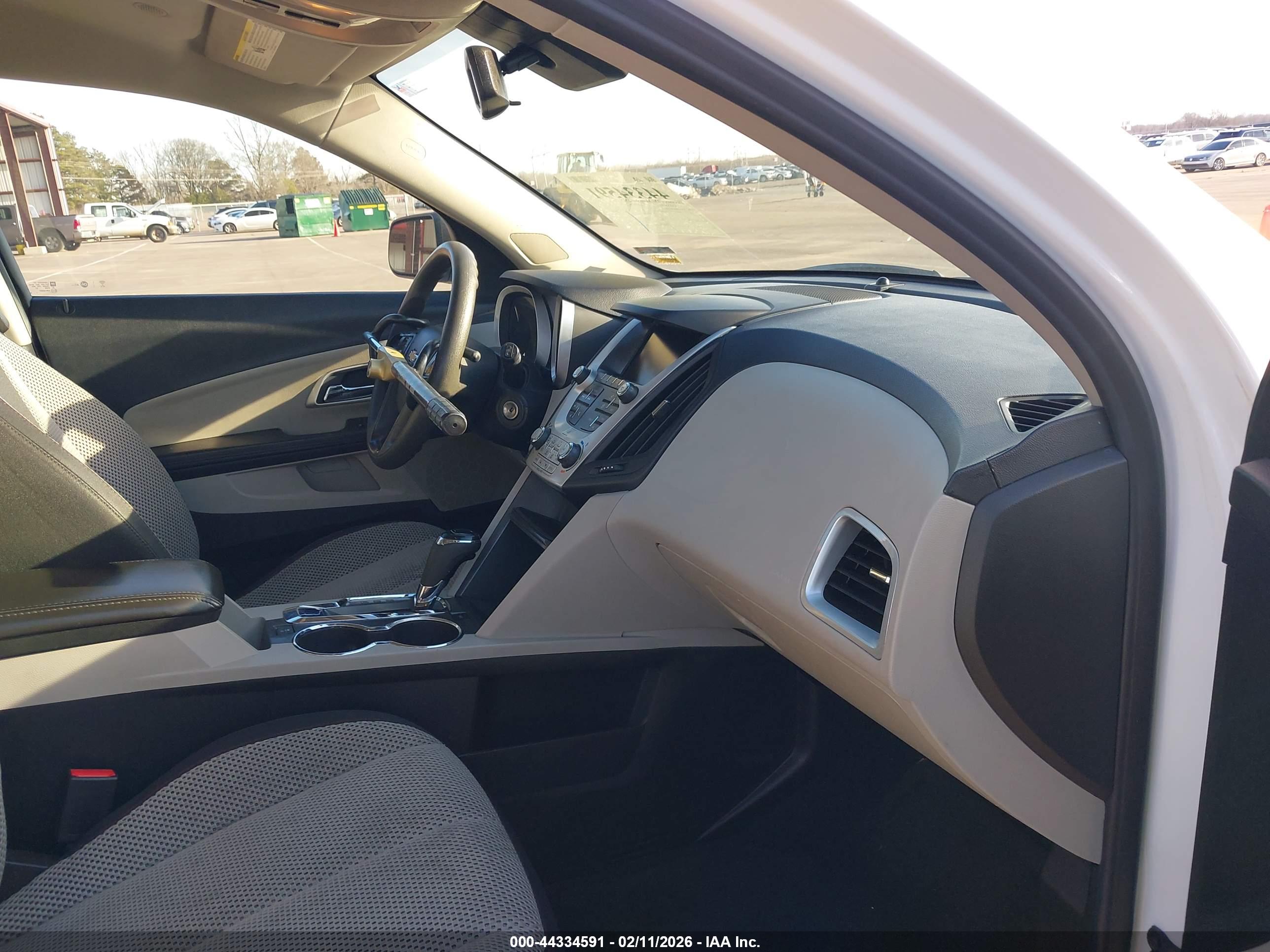 CHEVROLET EQUINOX image 5