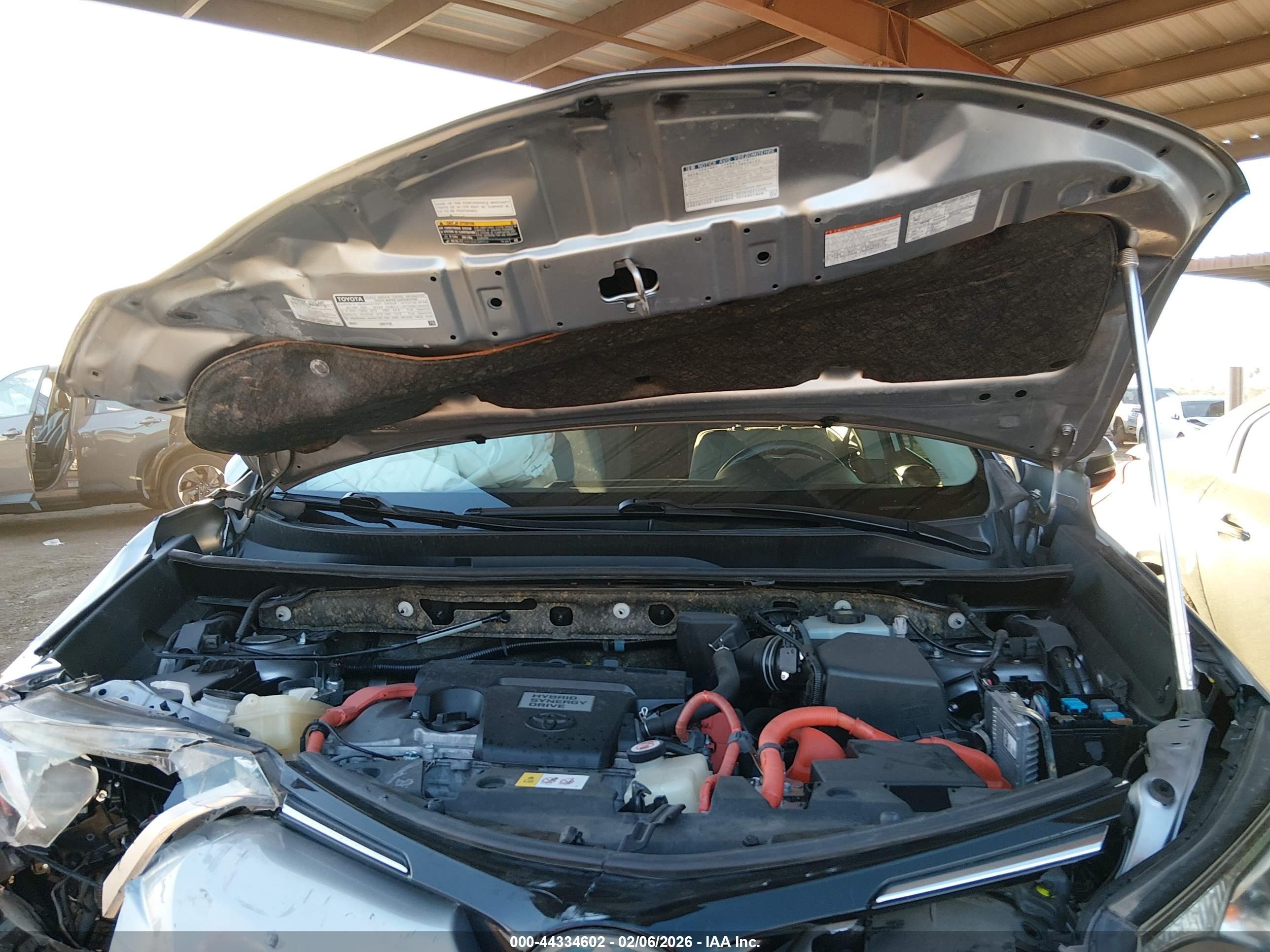 TOYOTA RAV4 image 10
