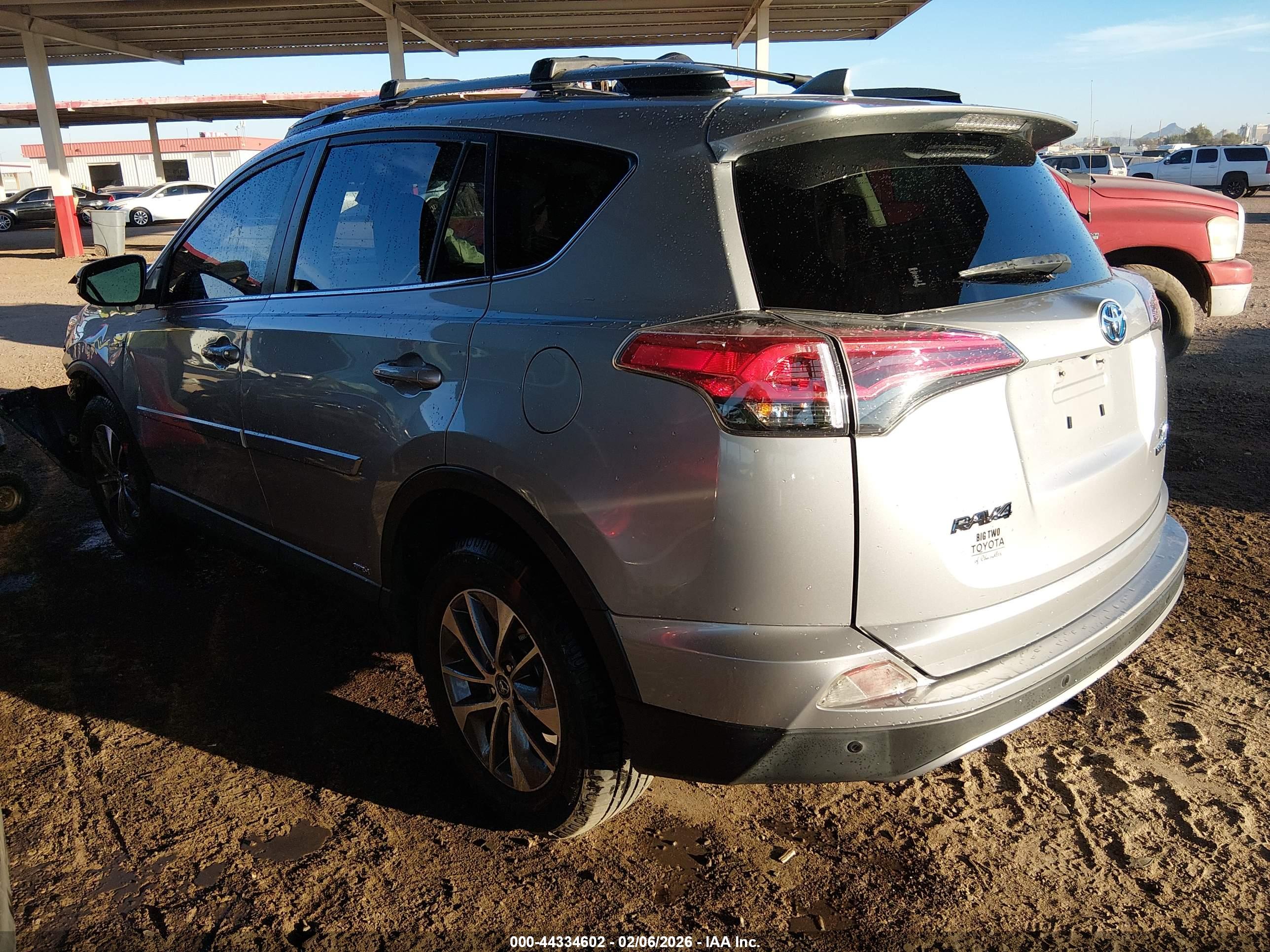 TOYOTA RAV4 image 3