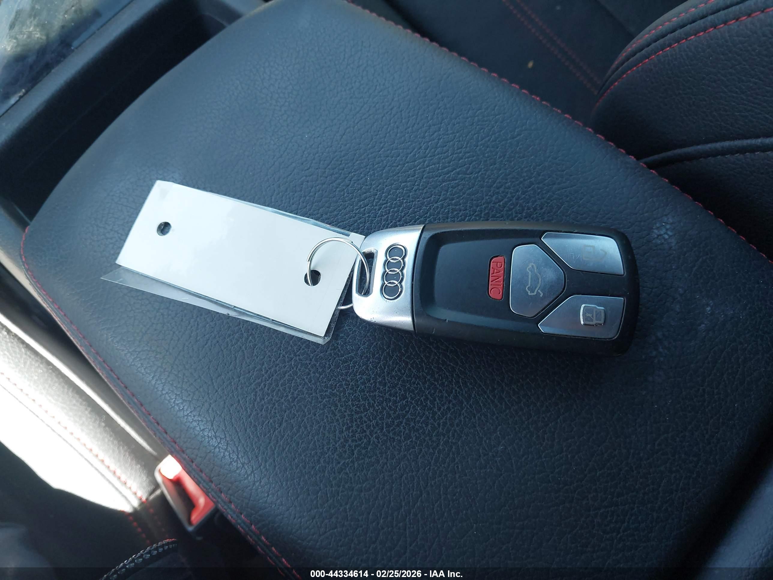 AUDI A4 image 11