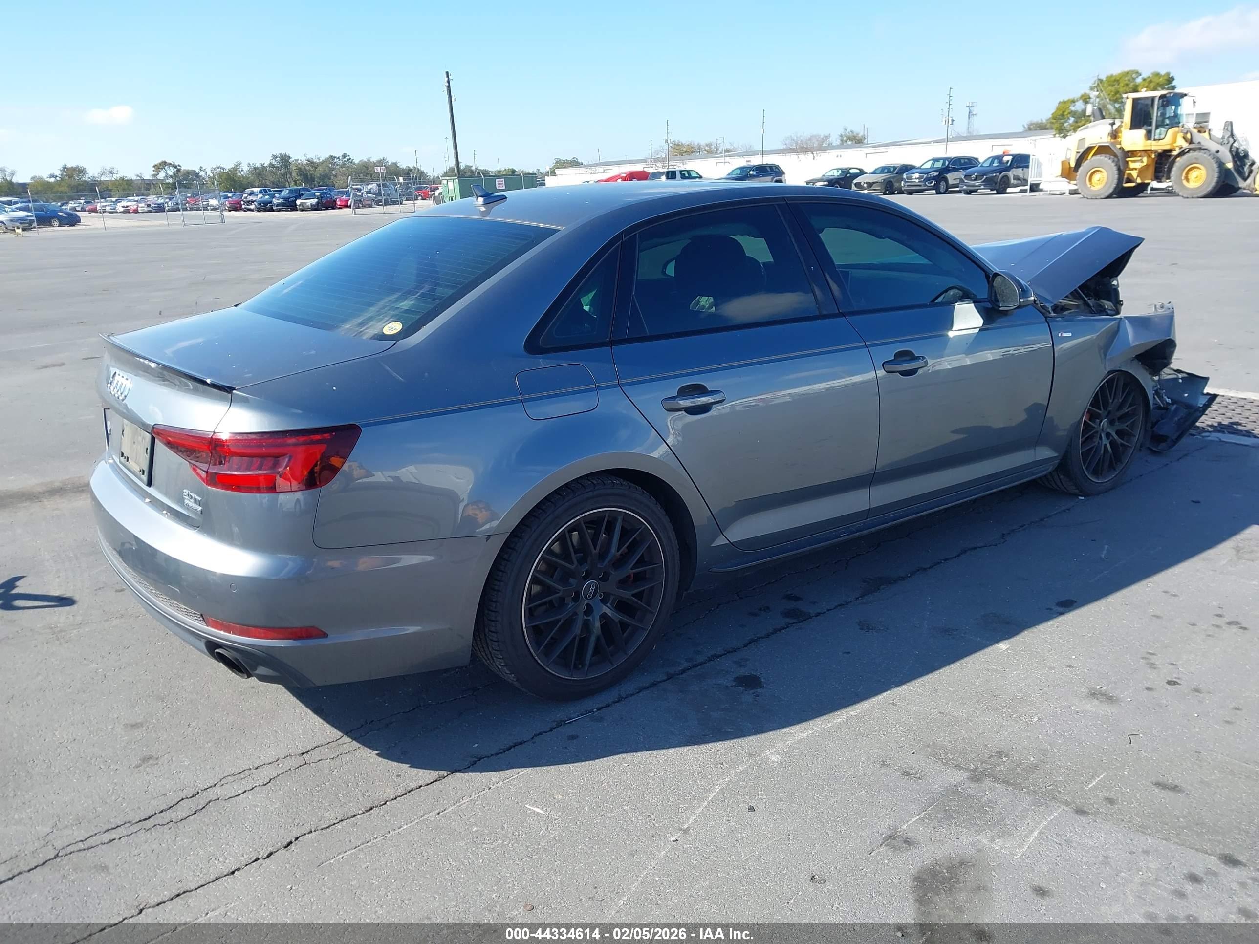 AUDI A4 image 4