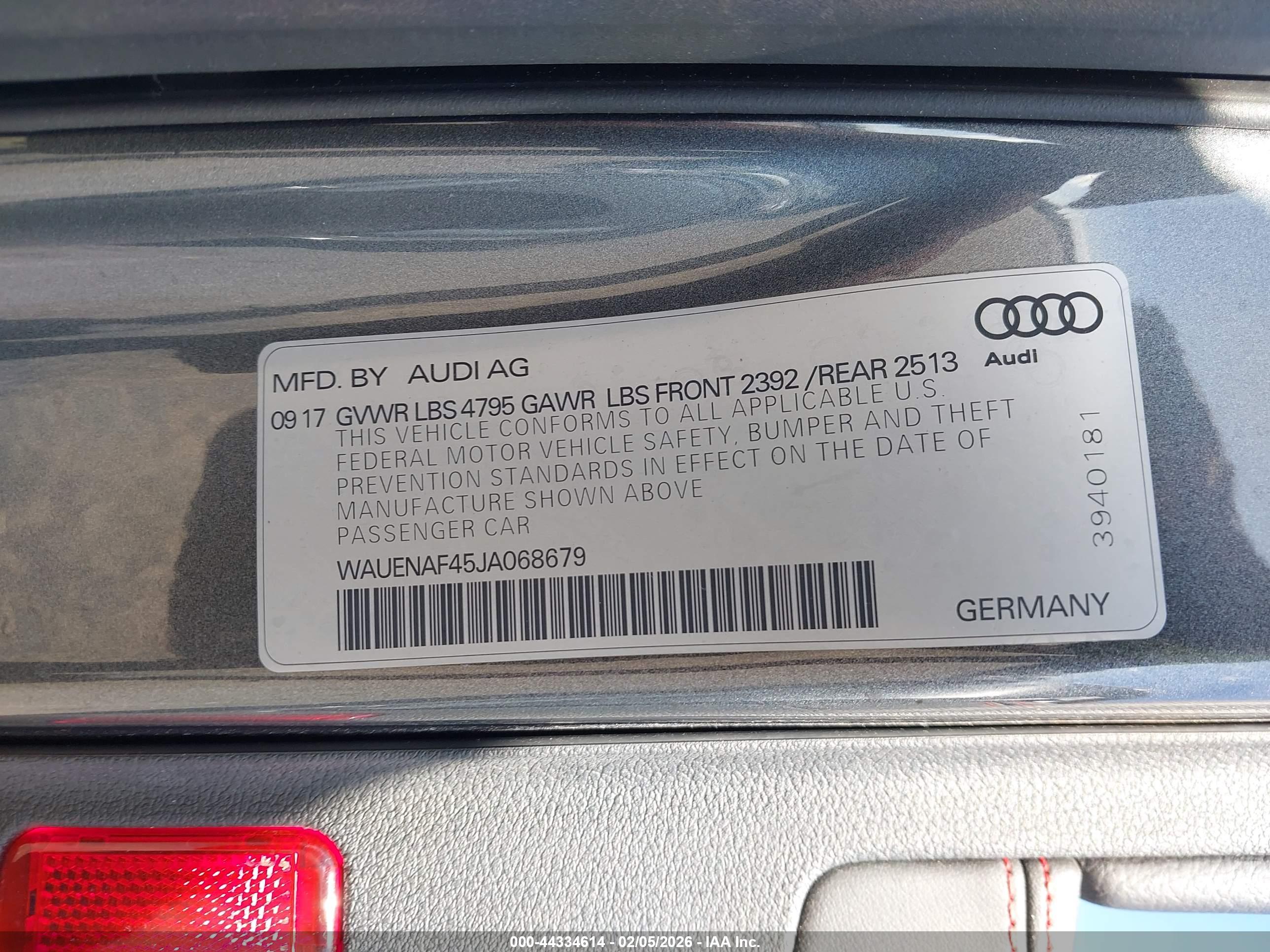 AUDI A4 image 9