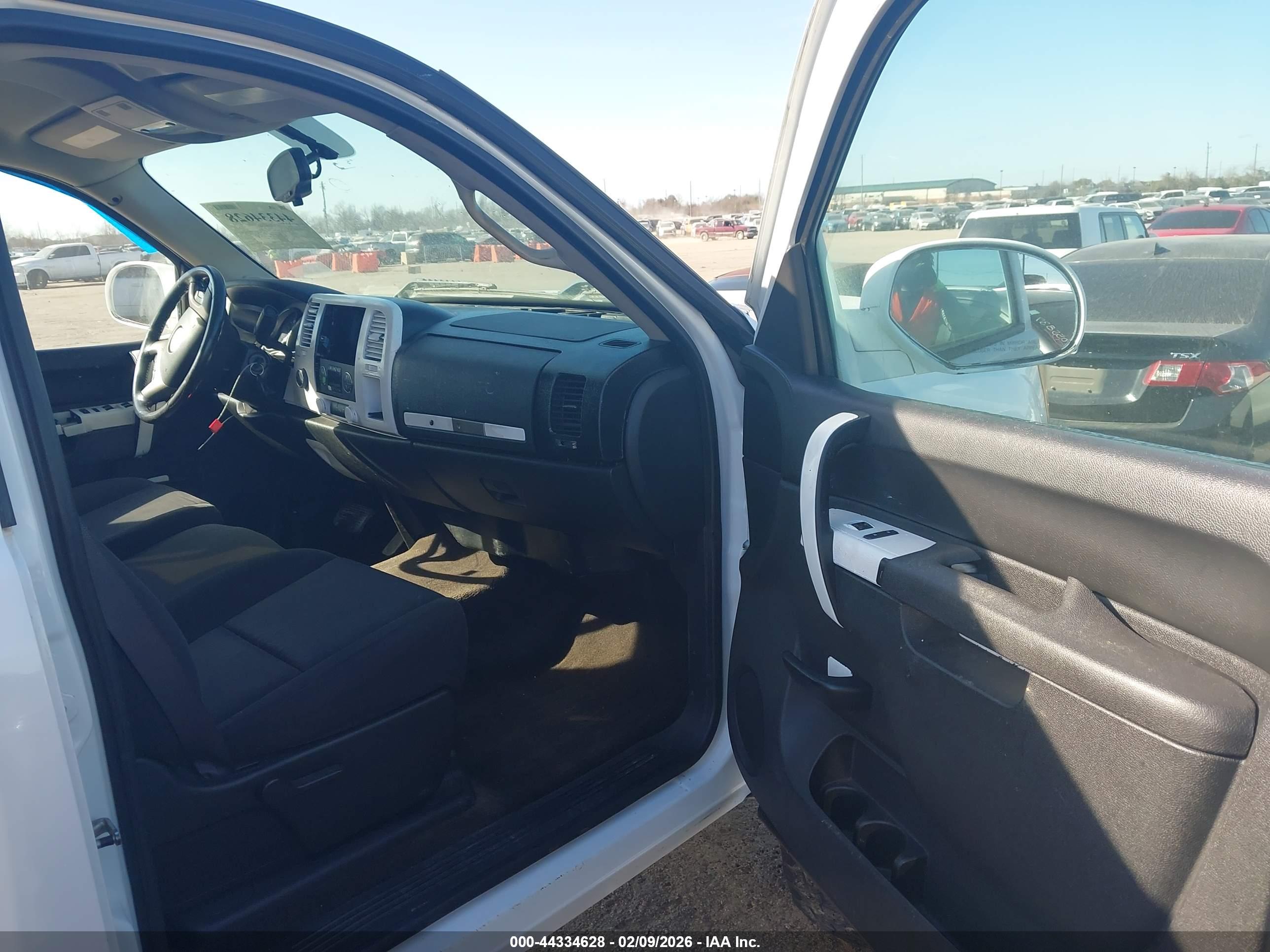 GMC SIERRA image 5