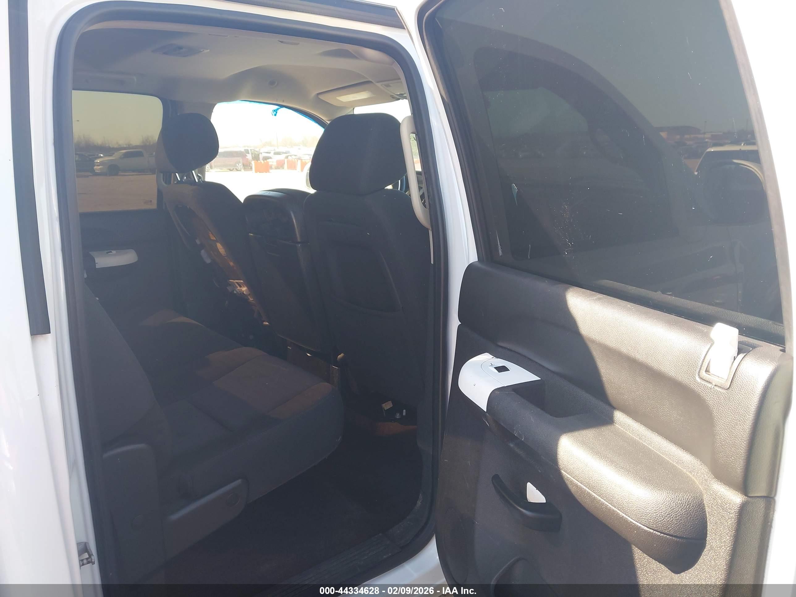 GMC SIERRA image 8