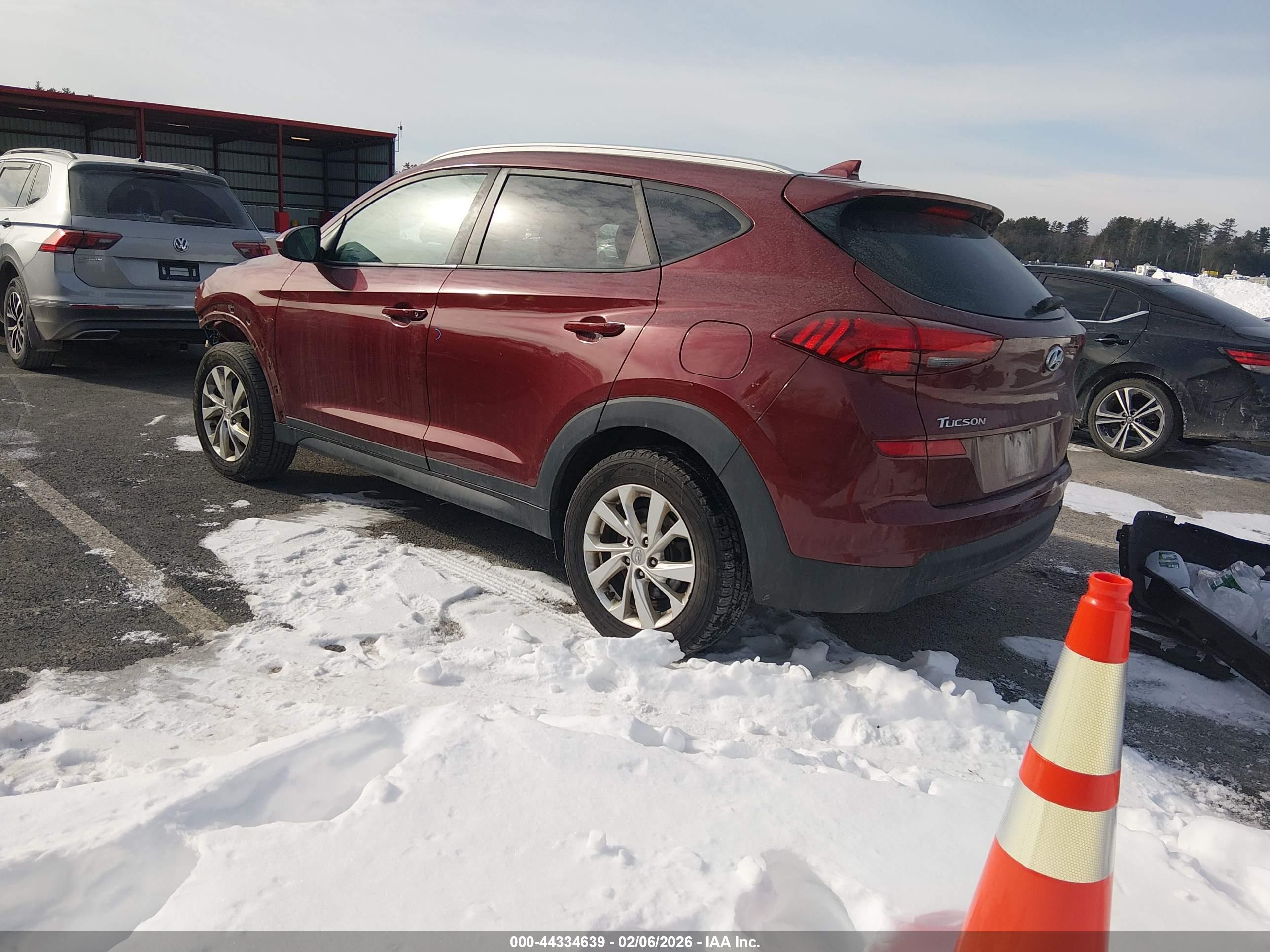 HYUNDAI TUCSON image 3
