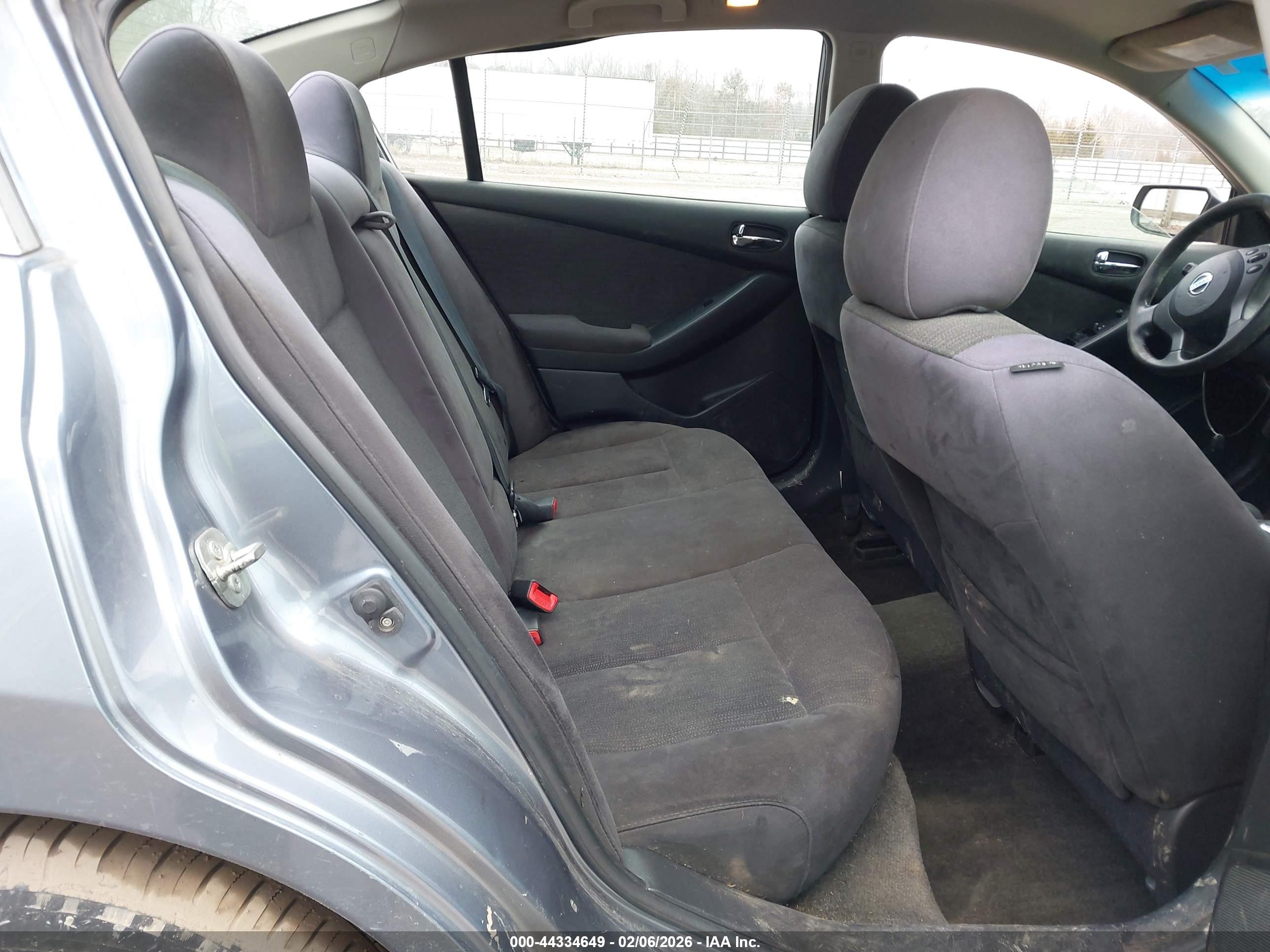 NISSAN ALTIMA image 8