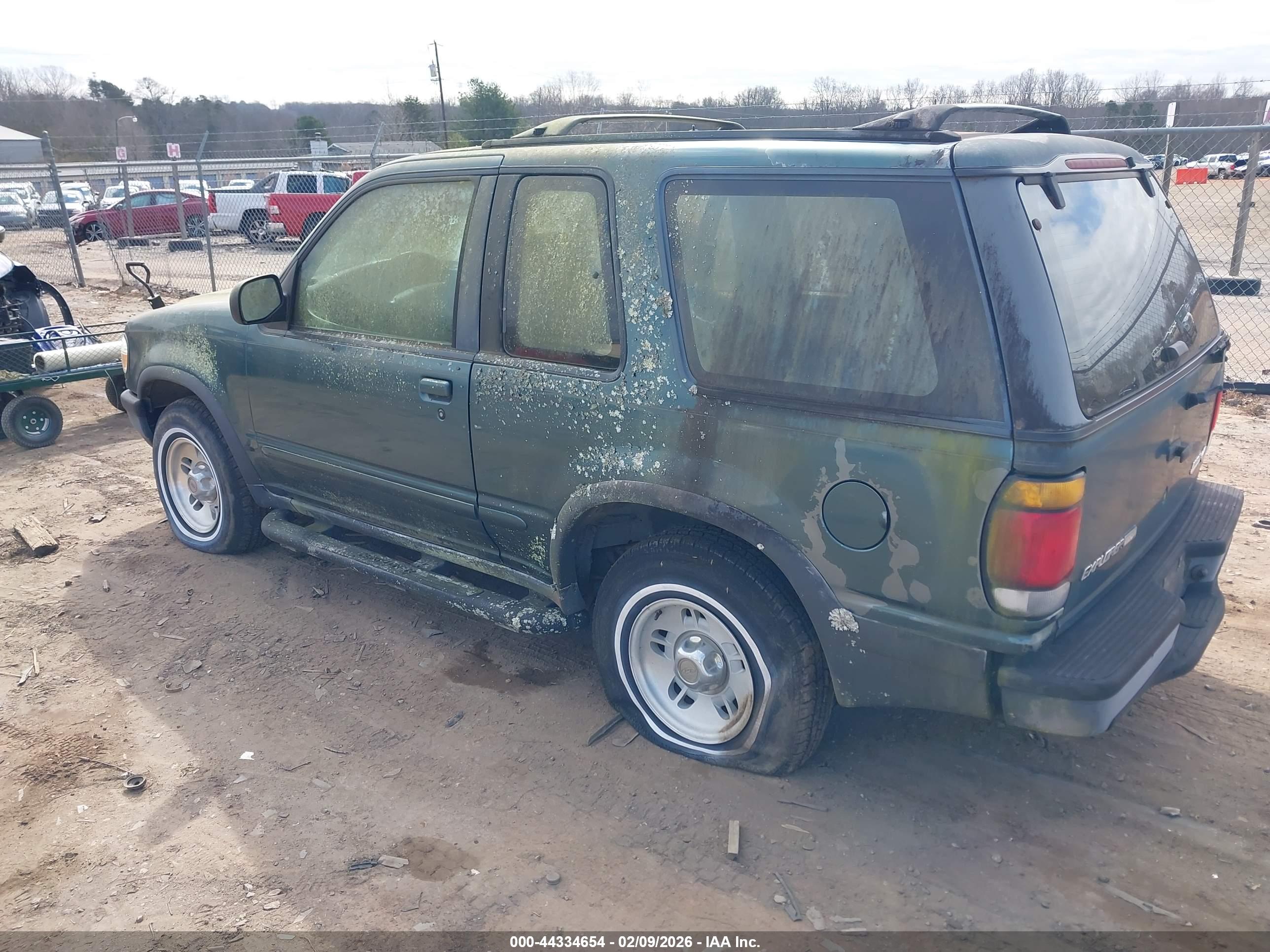 FORD EXPLORER image 3