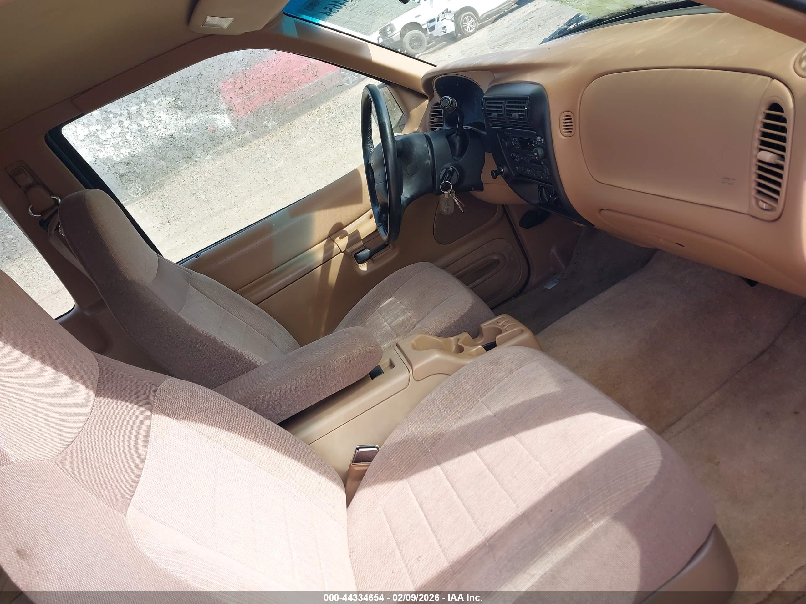 FORD EXPLORER image 5