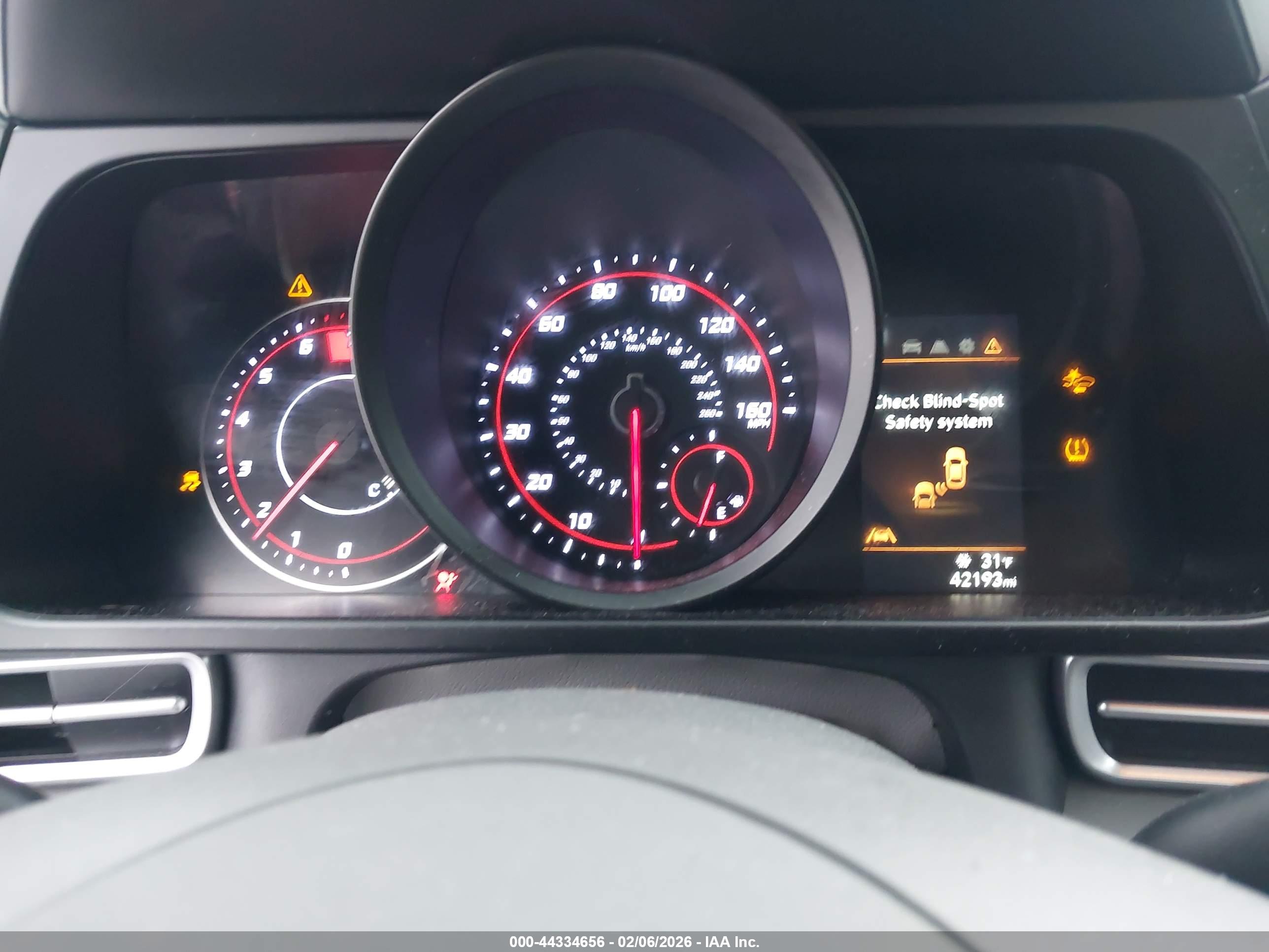 HYUNDAI ELANTRA image 7