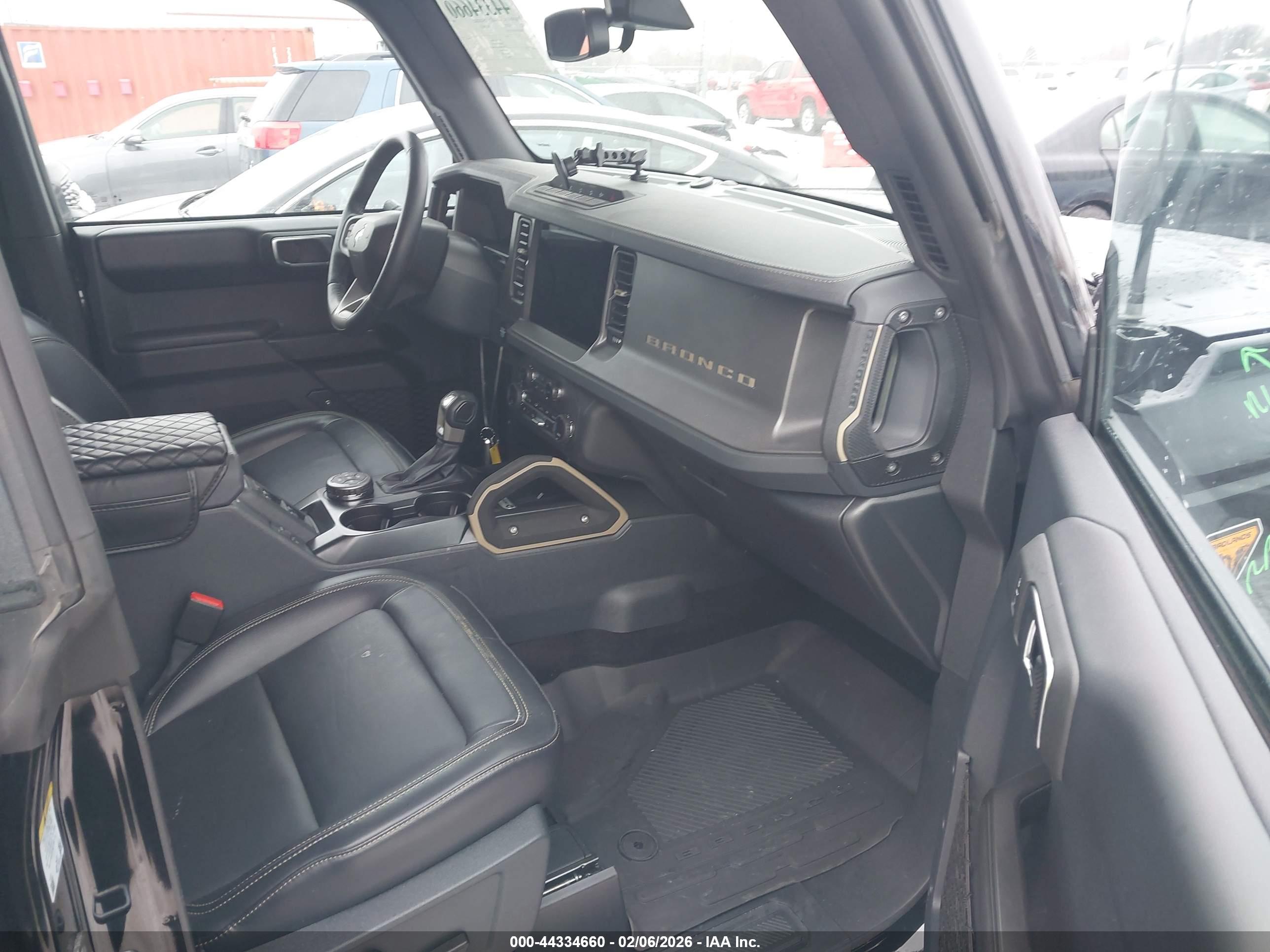 FORD BRONCO image 5