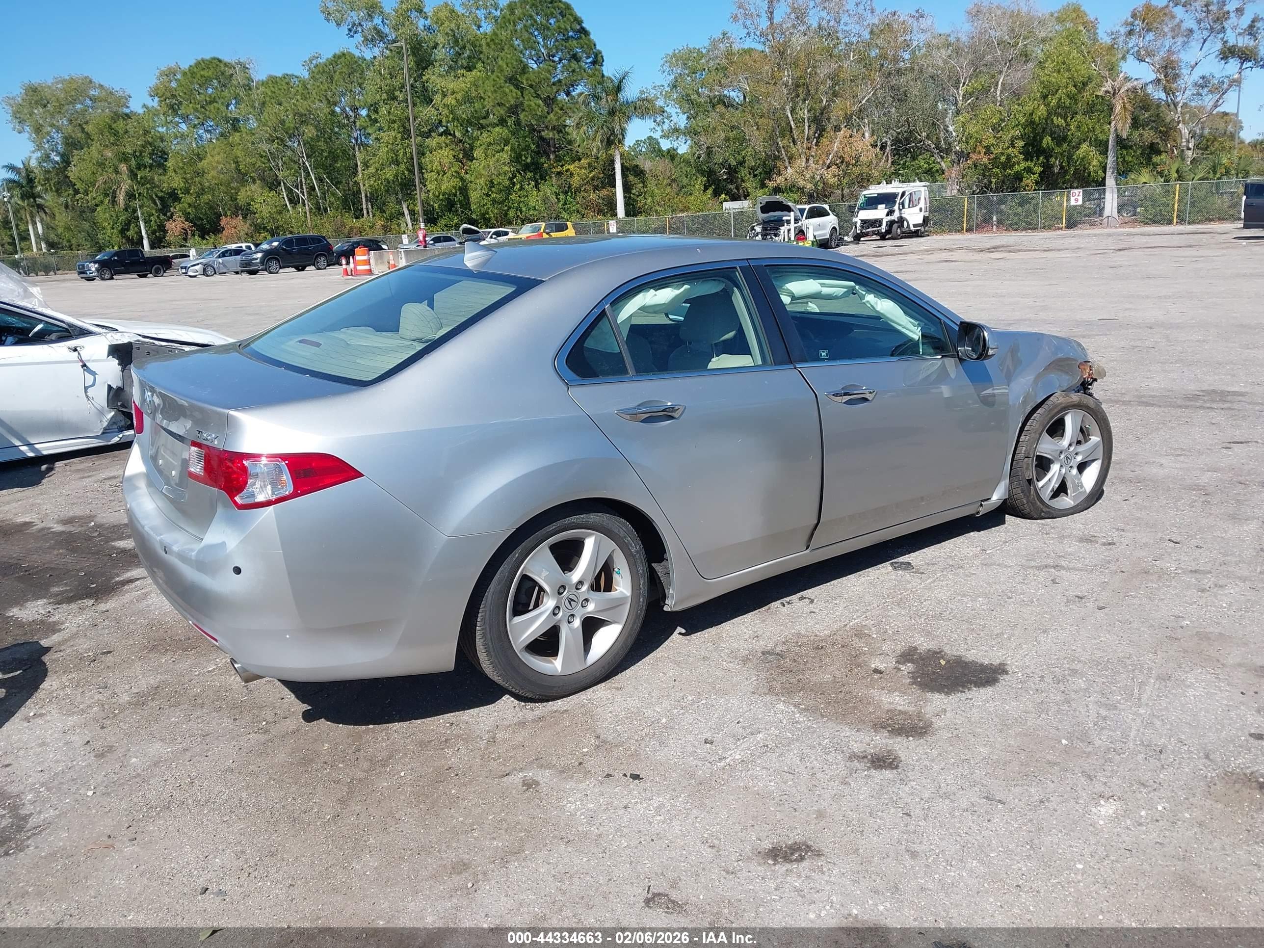 ACURA TSX image 4