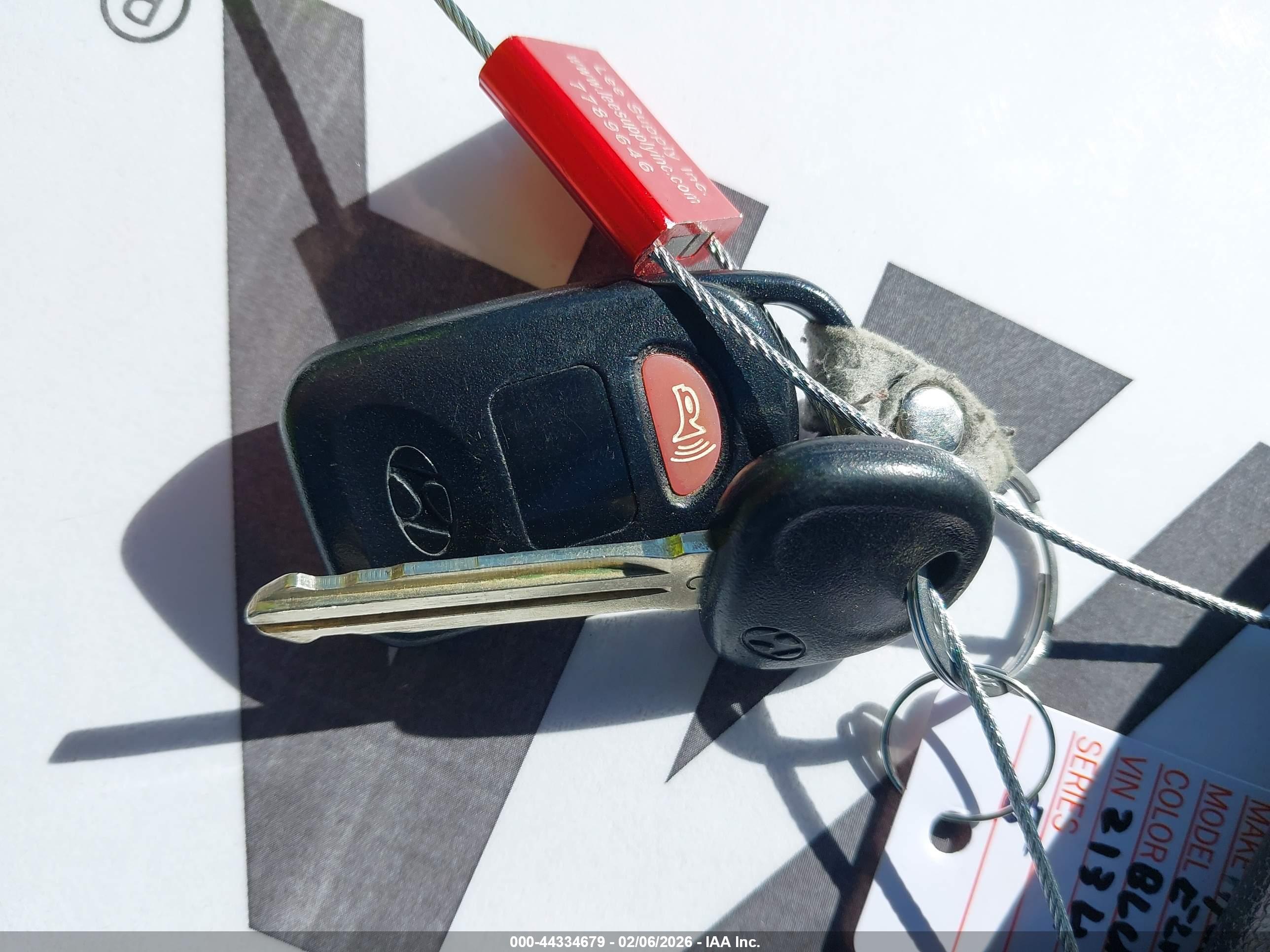 HYUNDAI ELANTRA image 11
