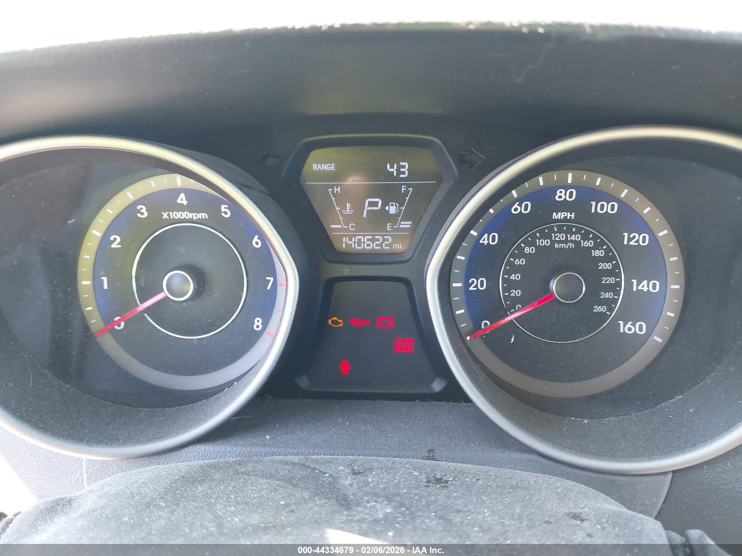 HYUNDAI ELANTRA image 7