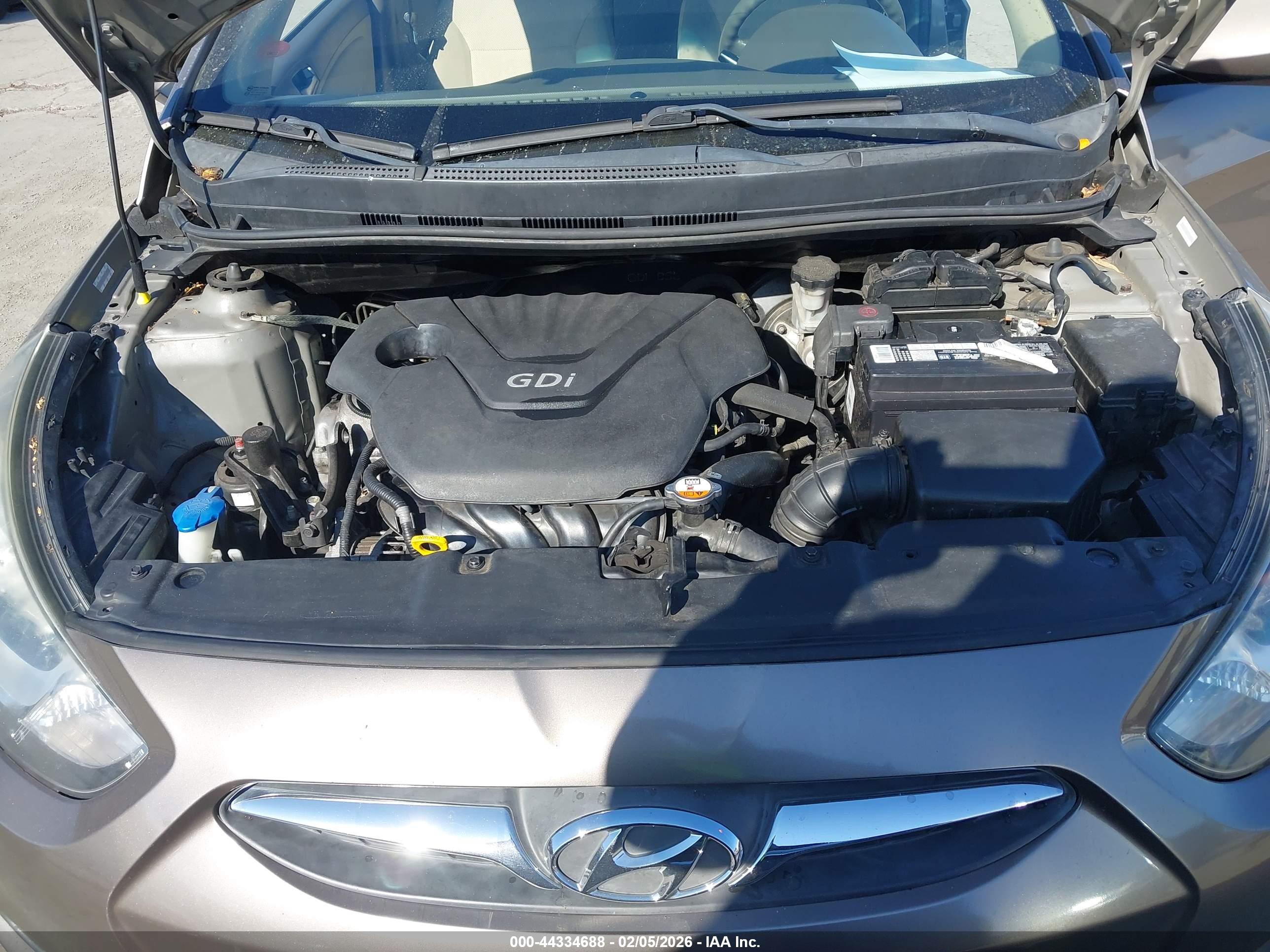 HYUNDAI ACCENT image 10