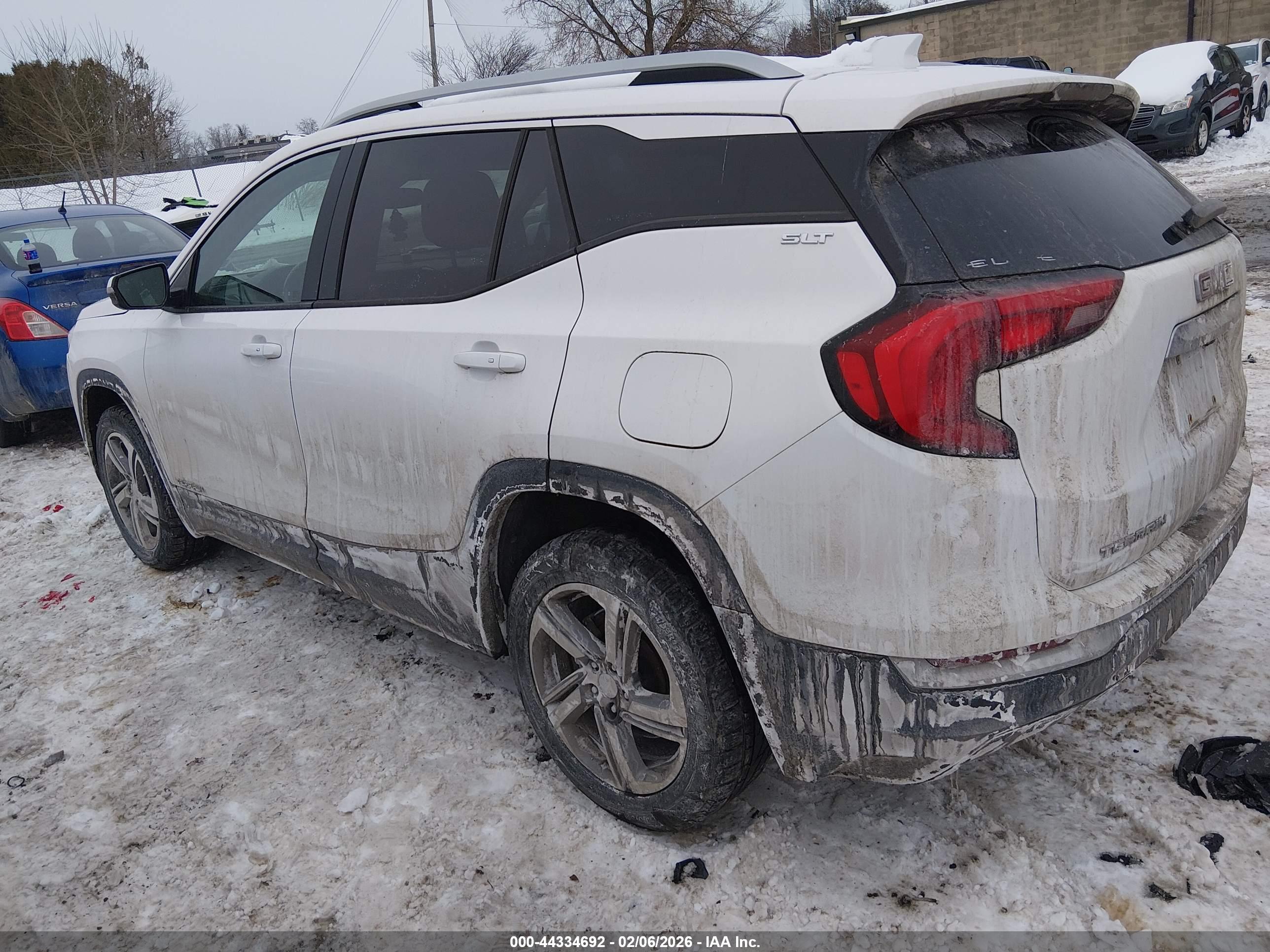 GMC TERRAIN image 3