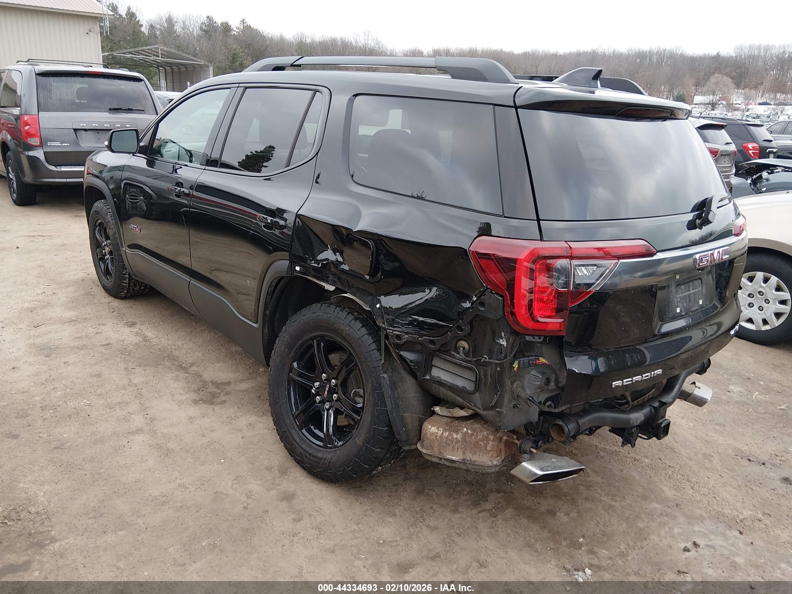 GMC ACADIA image 3