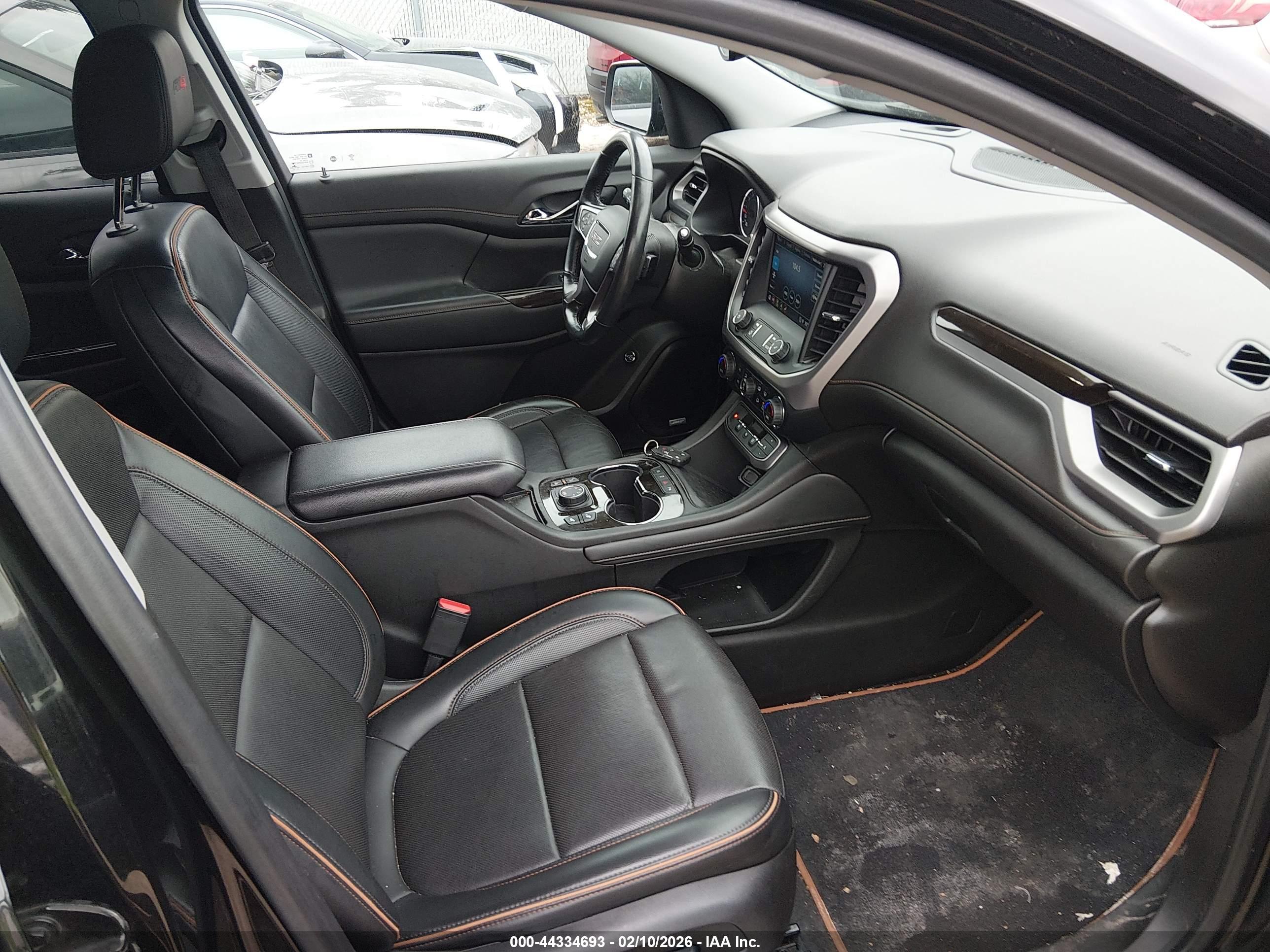 GMC ACADIA image 5
