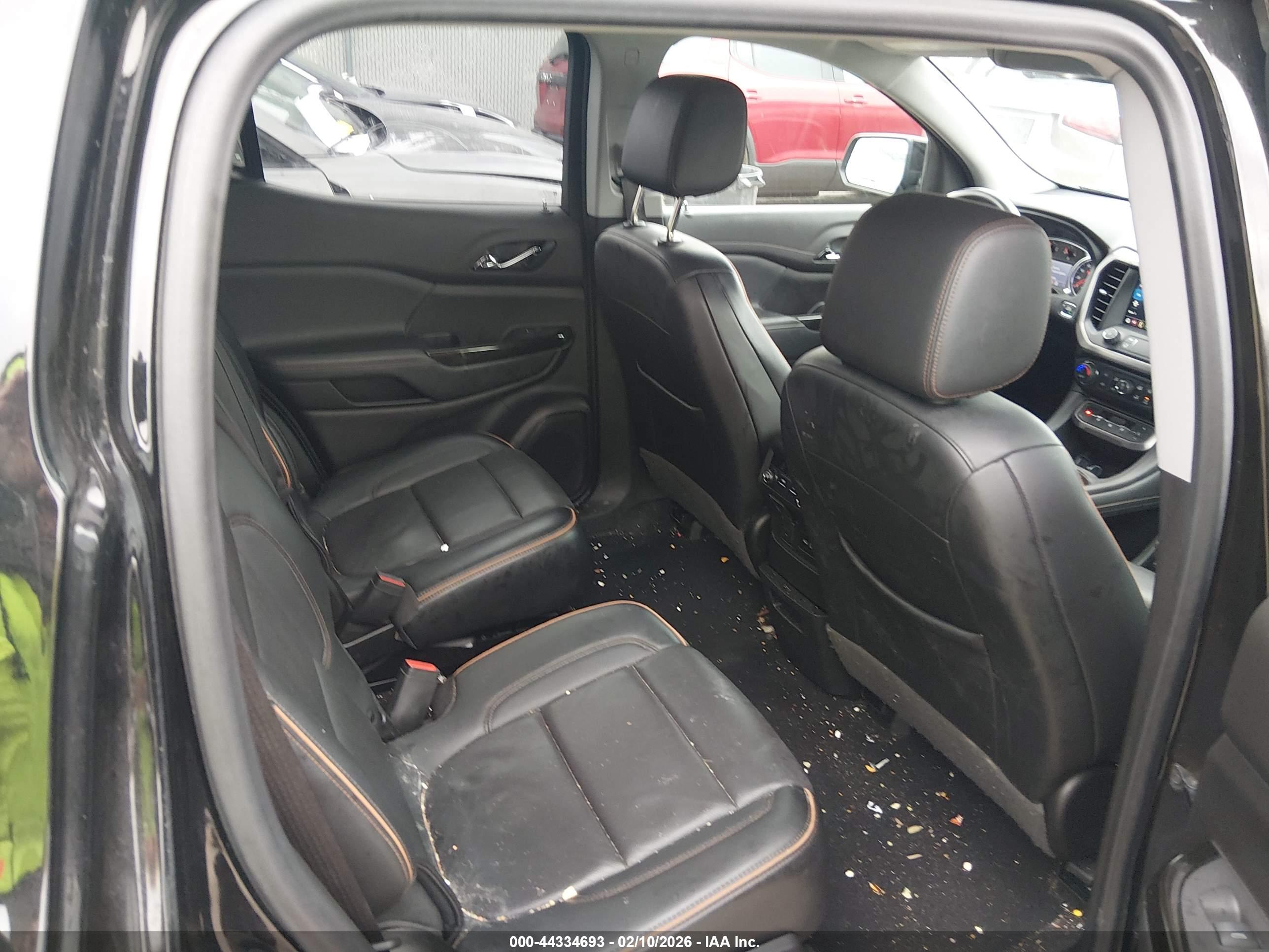 GMC ACADIA image 8