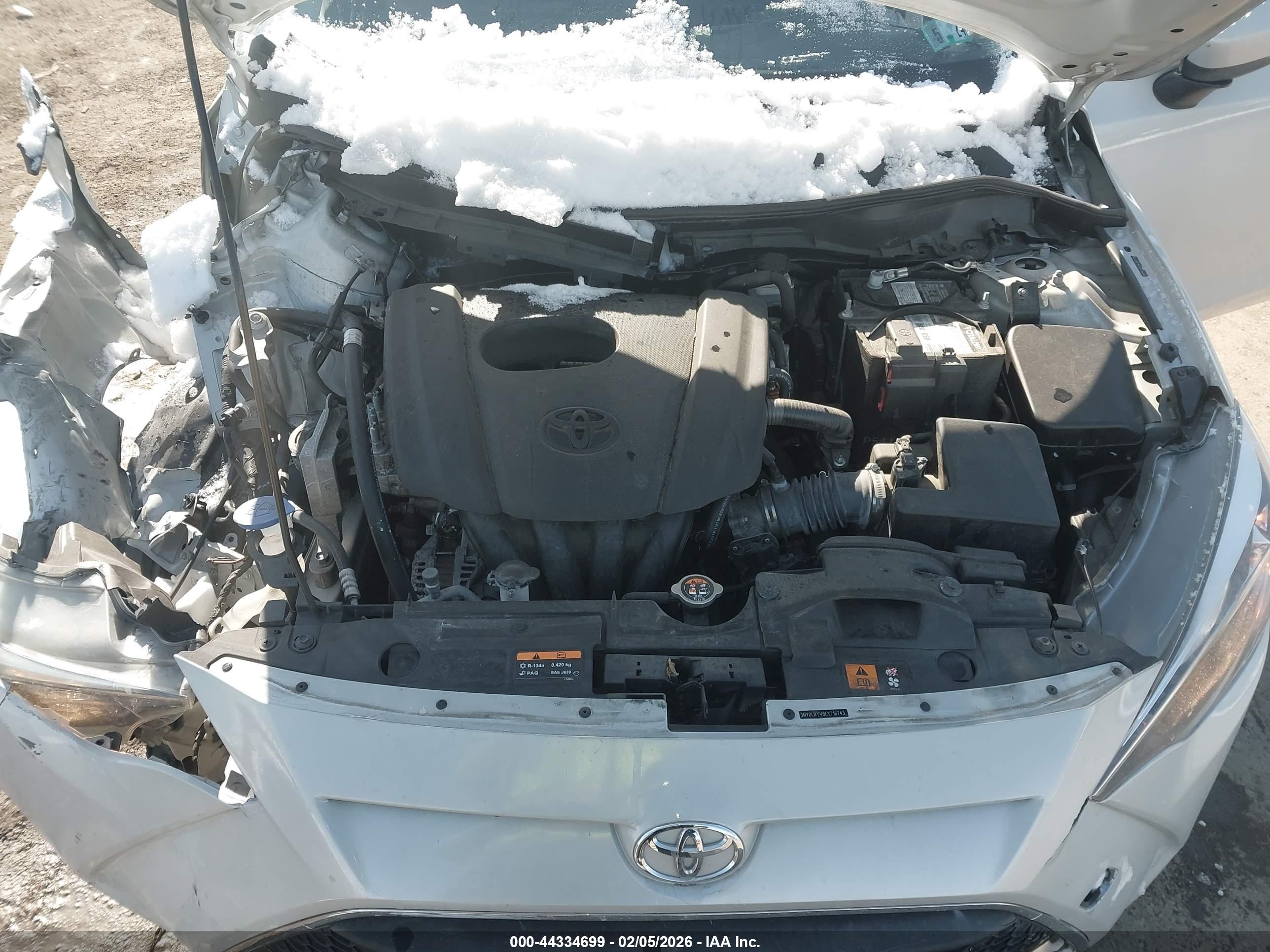 TOYOTA YARIS image 10
