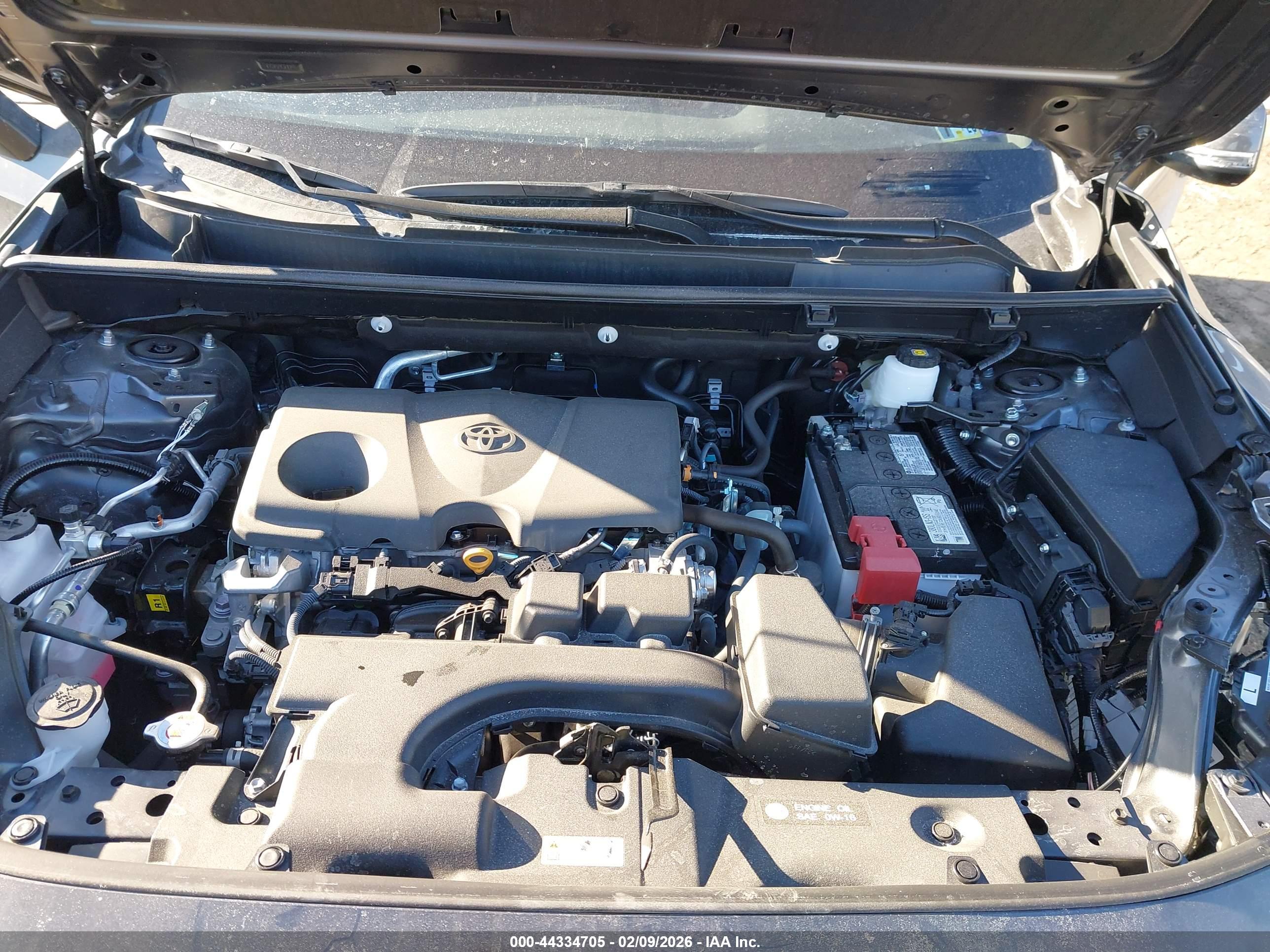 TOYOTA RAV4 image 10