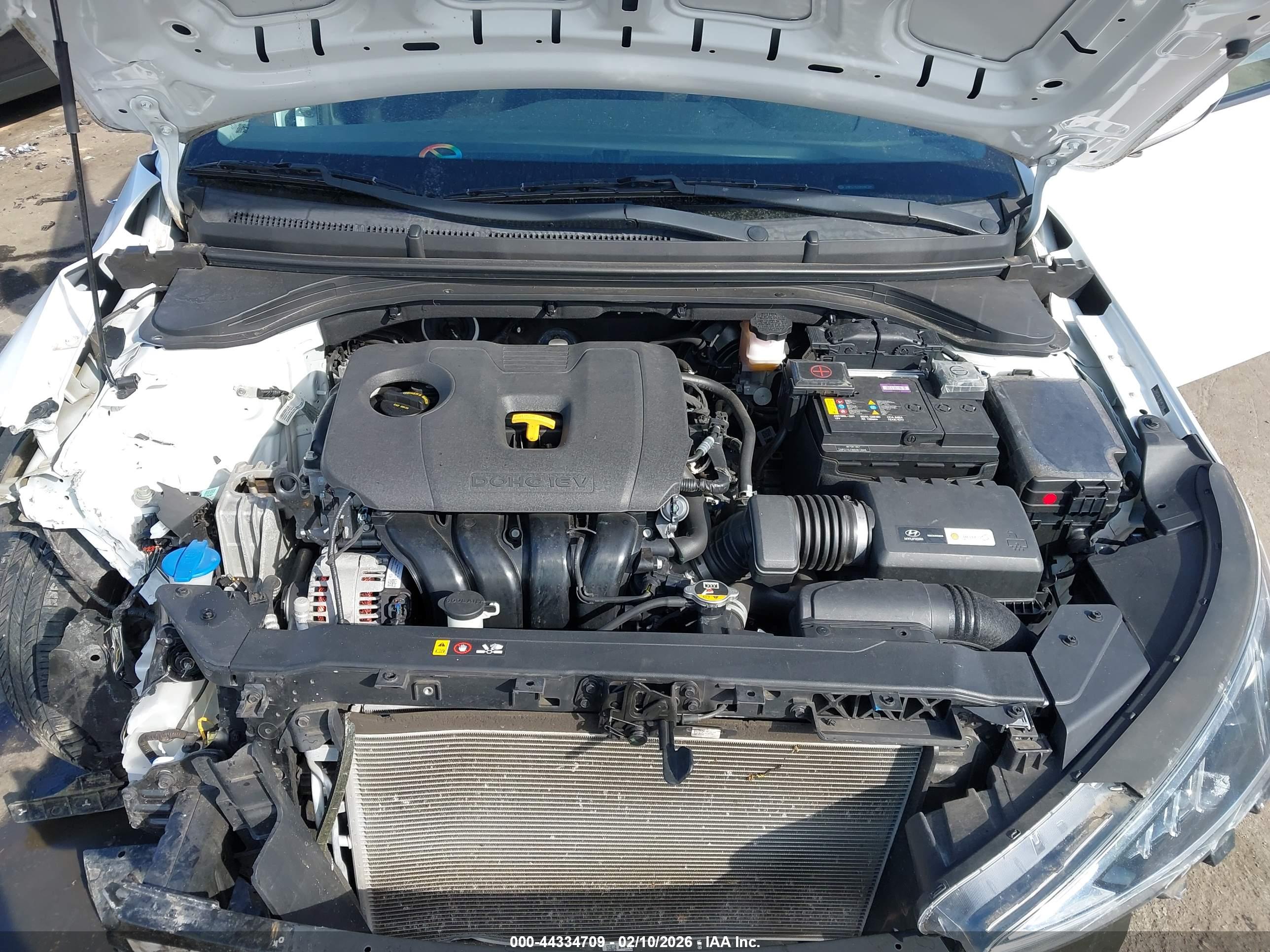 HYUNDAI ELANTRA image 10