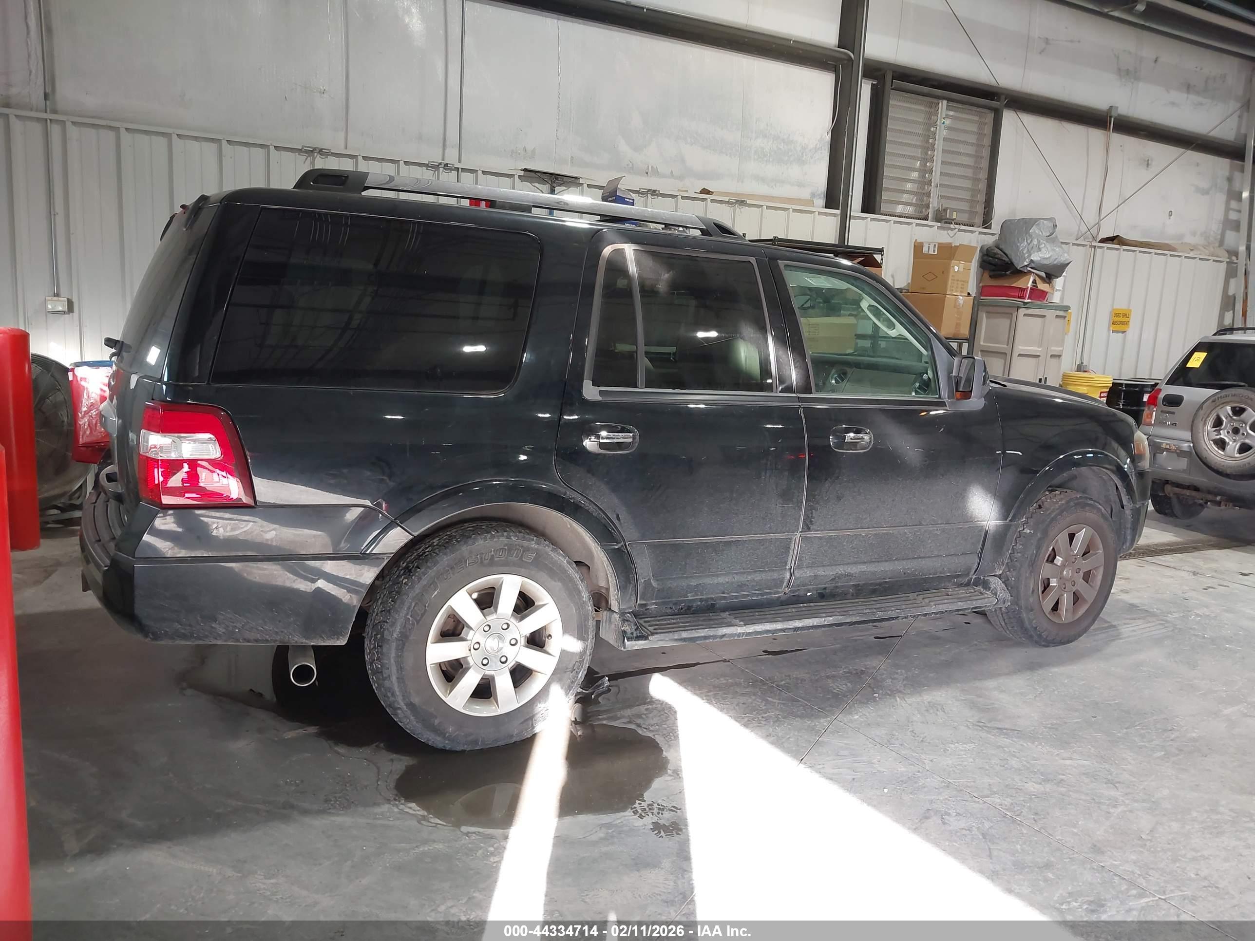 FORD EXPEDITION image 4
