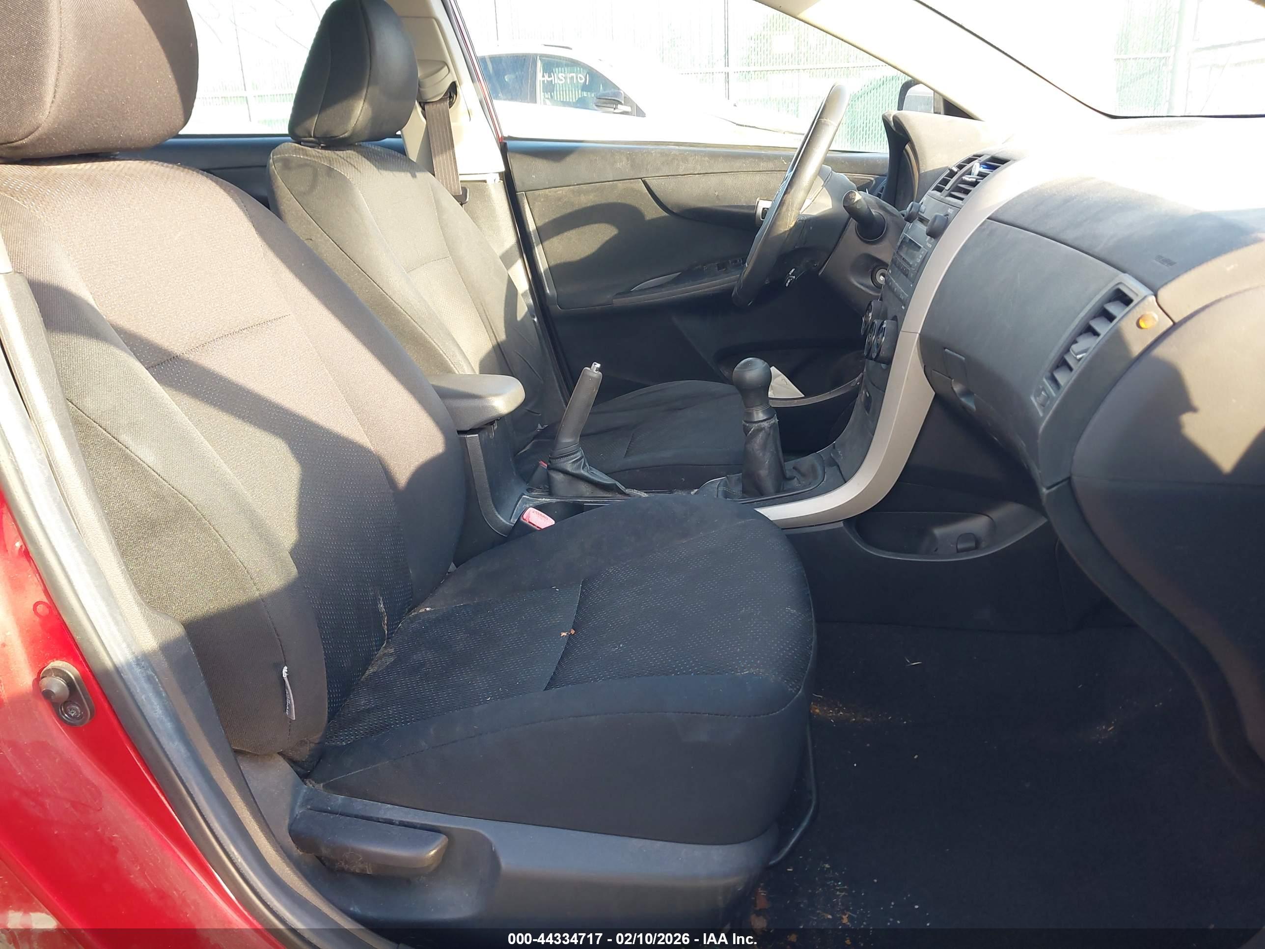 TOYOTA COROLLA image 5
