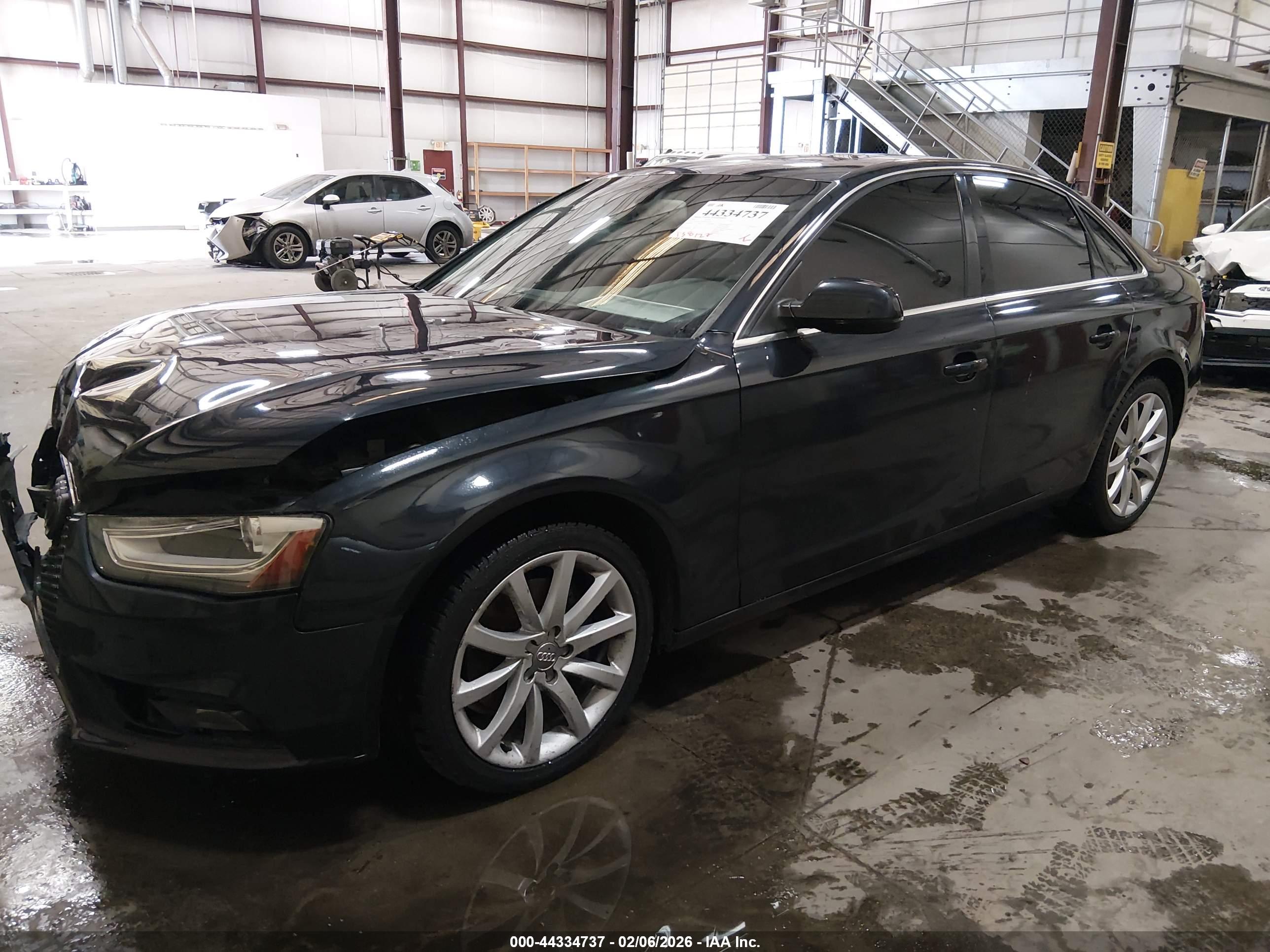 AUDI A4 image 2