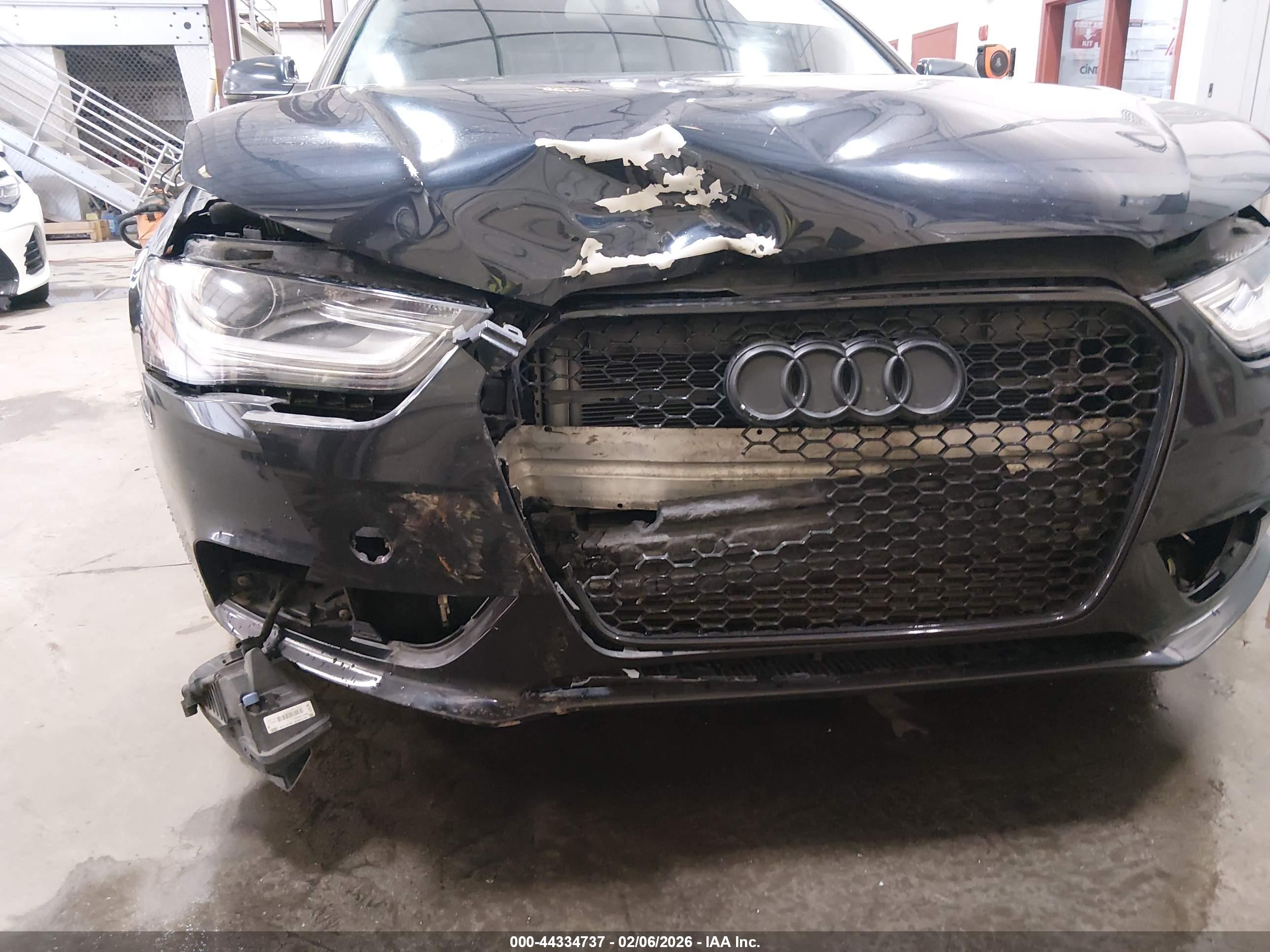 AUDI A4 image 6