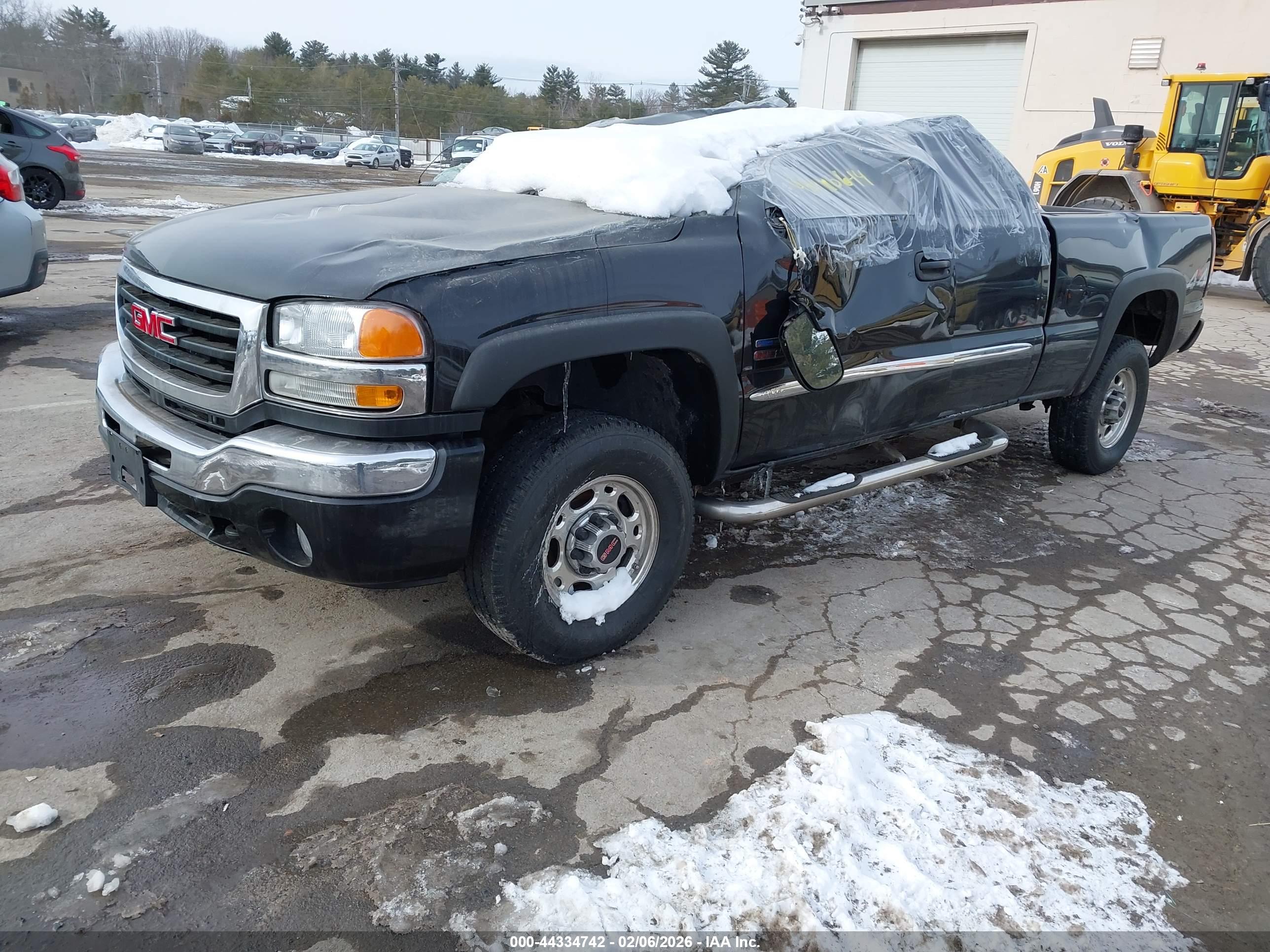 GMC SIERRA image 2