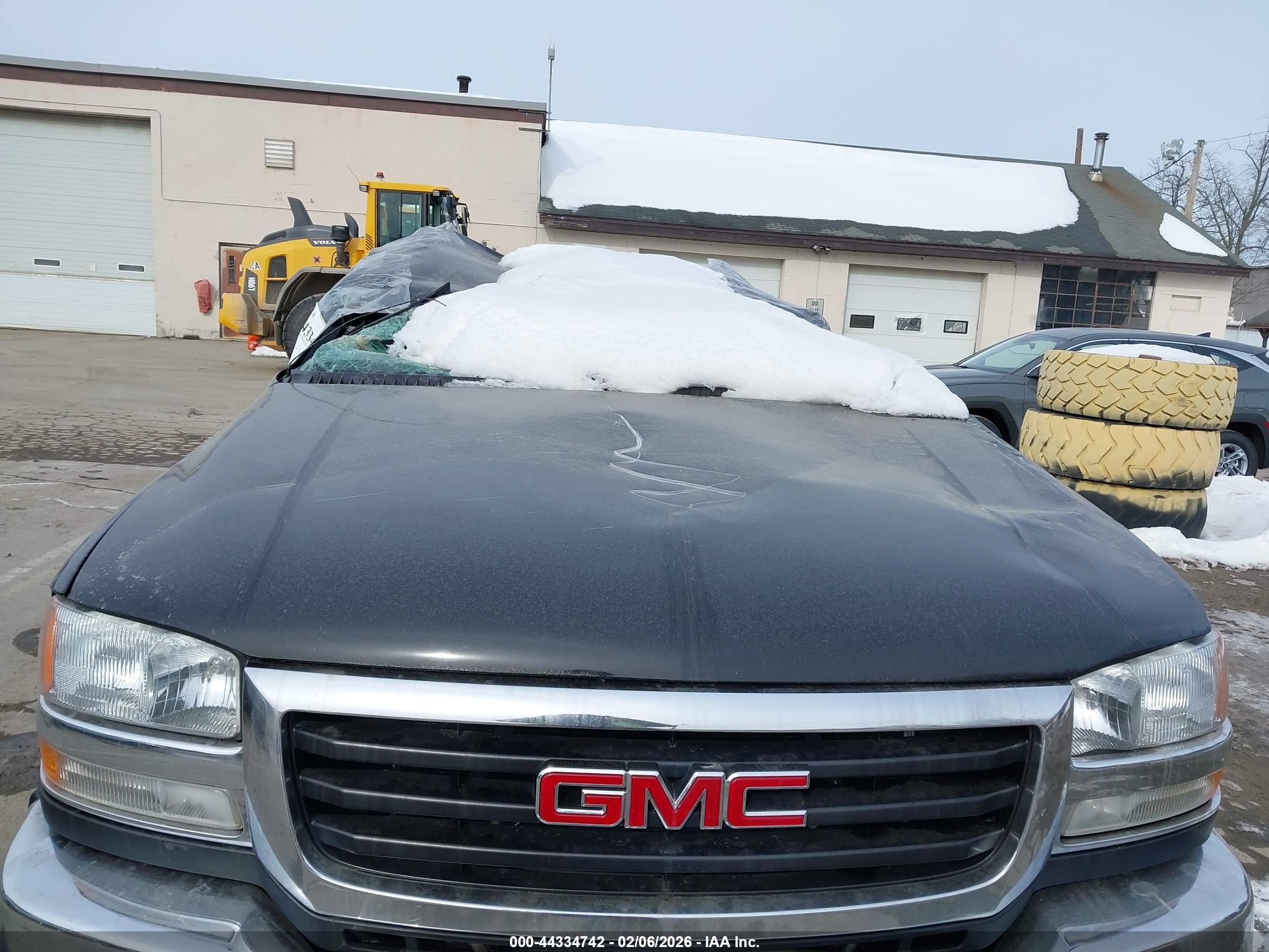 GMC SIERRA image 6