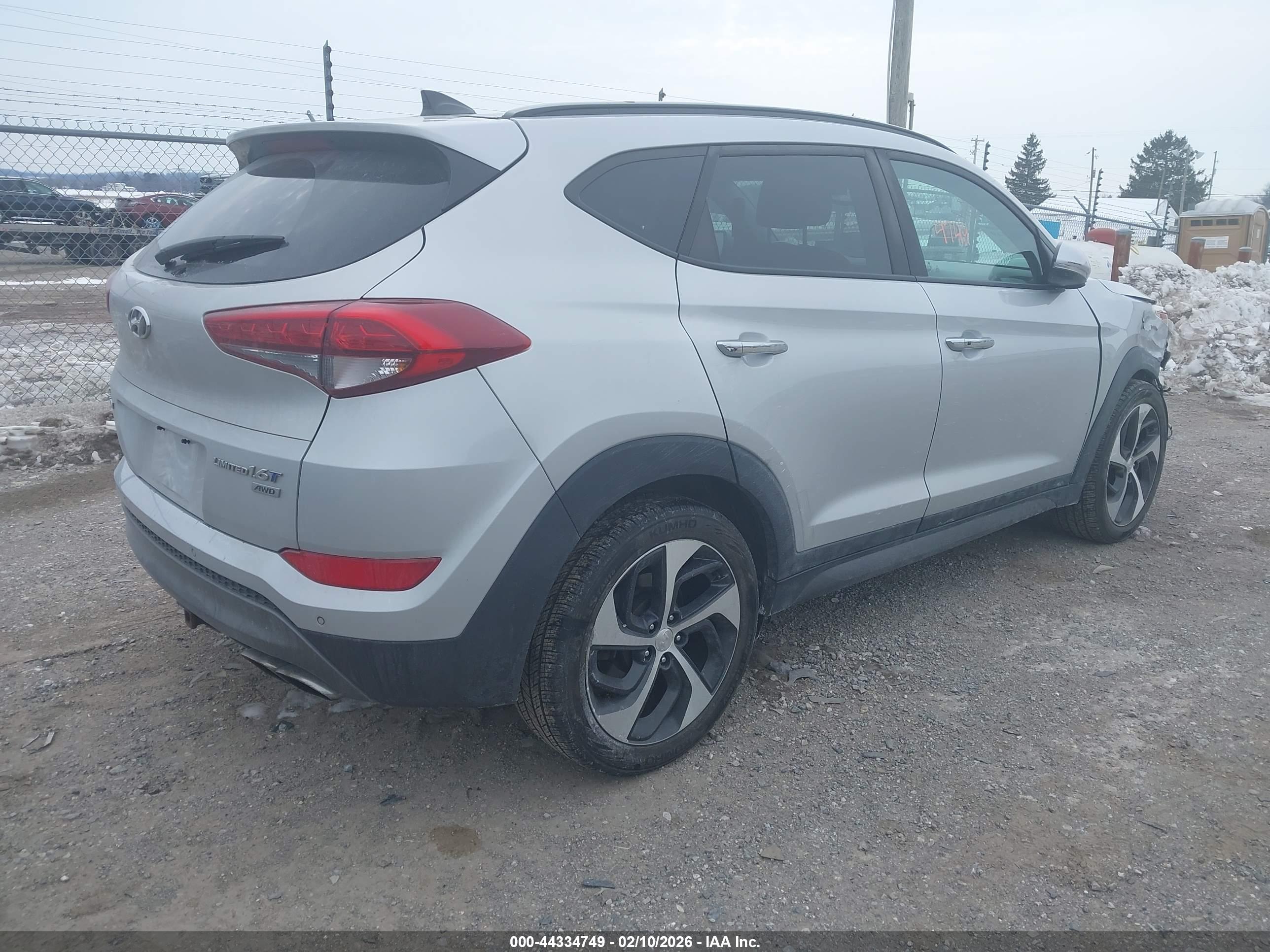HYUNDAI TUCSON image 4