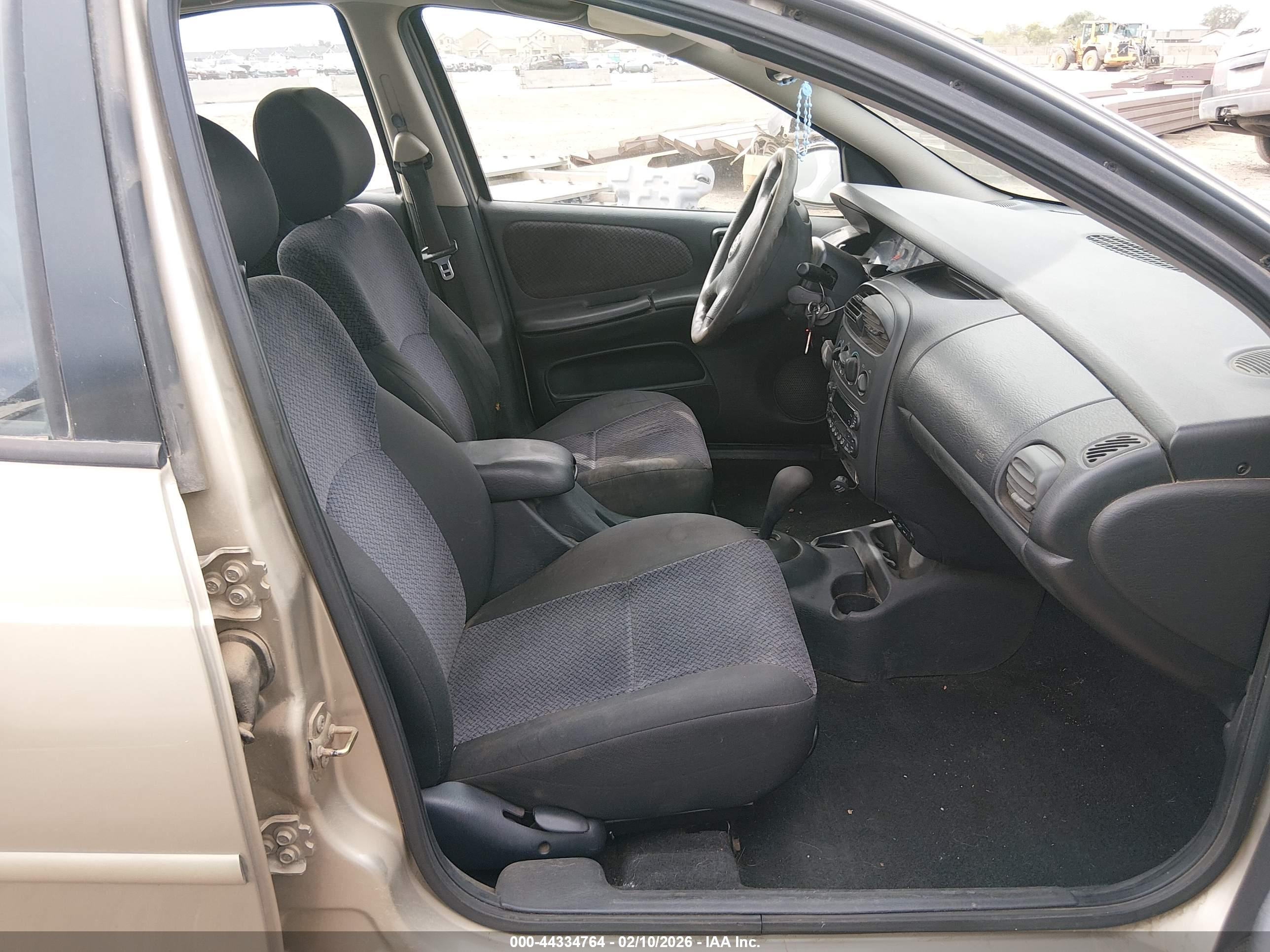 DODGE NEON image 5