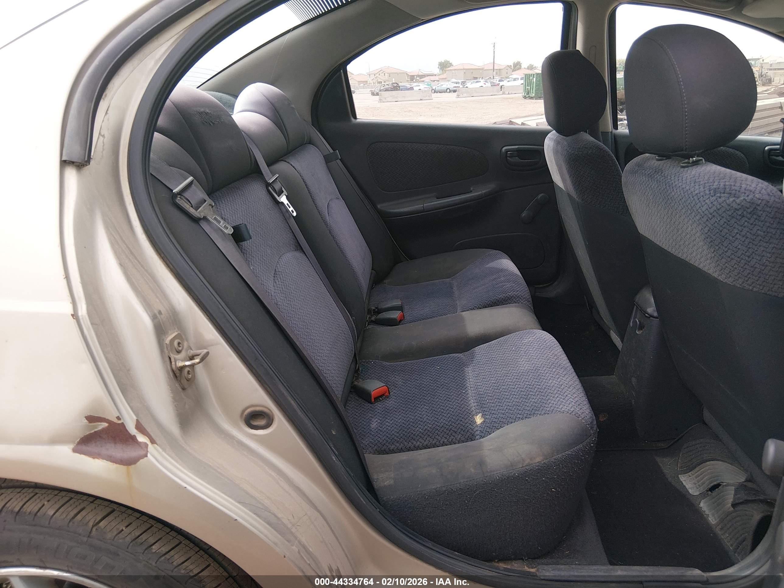 DODGE NEON image 8