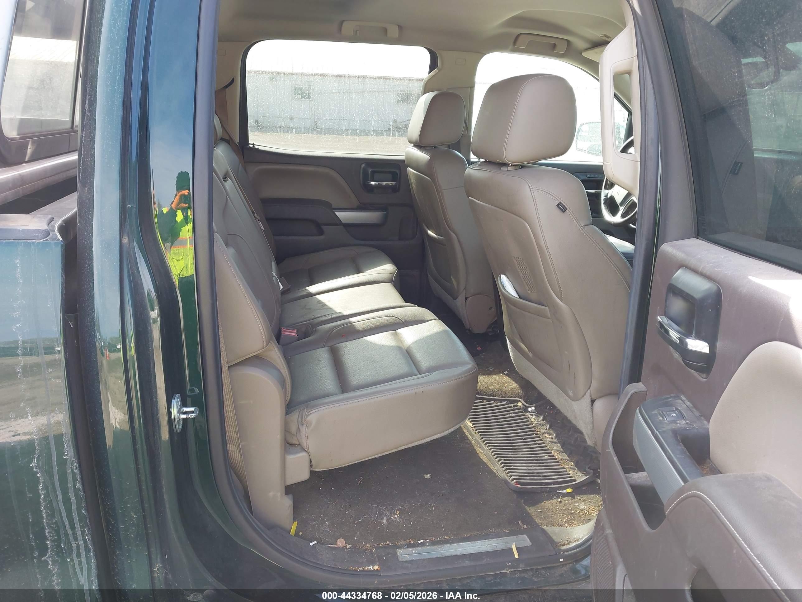 CHEVROLET SILVERADO image 8